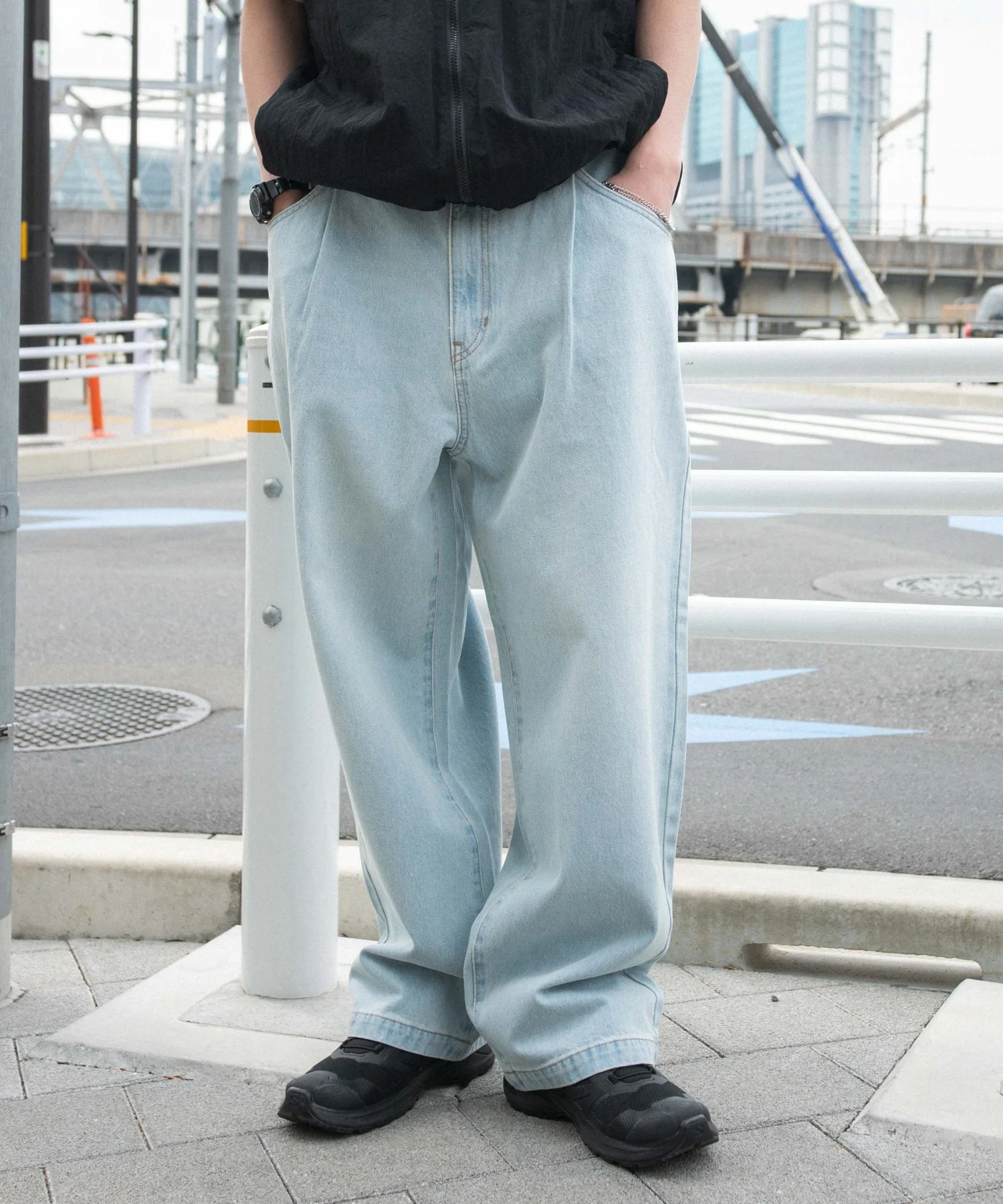 ルーズテーパードデニムパンツ - Image 14
