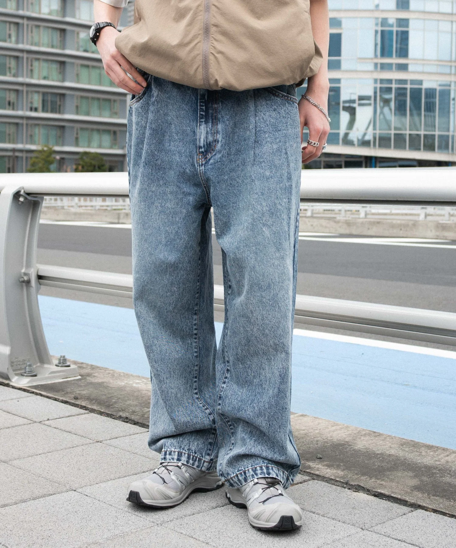 ルーズテーパードデニムパンツ - Image 29