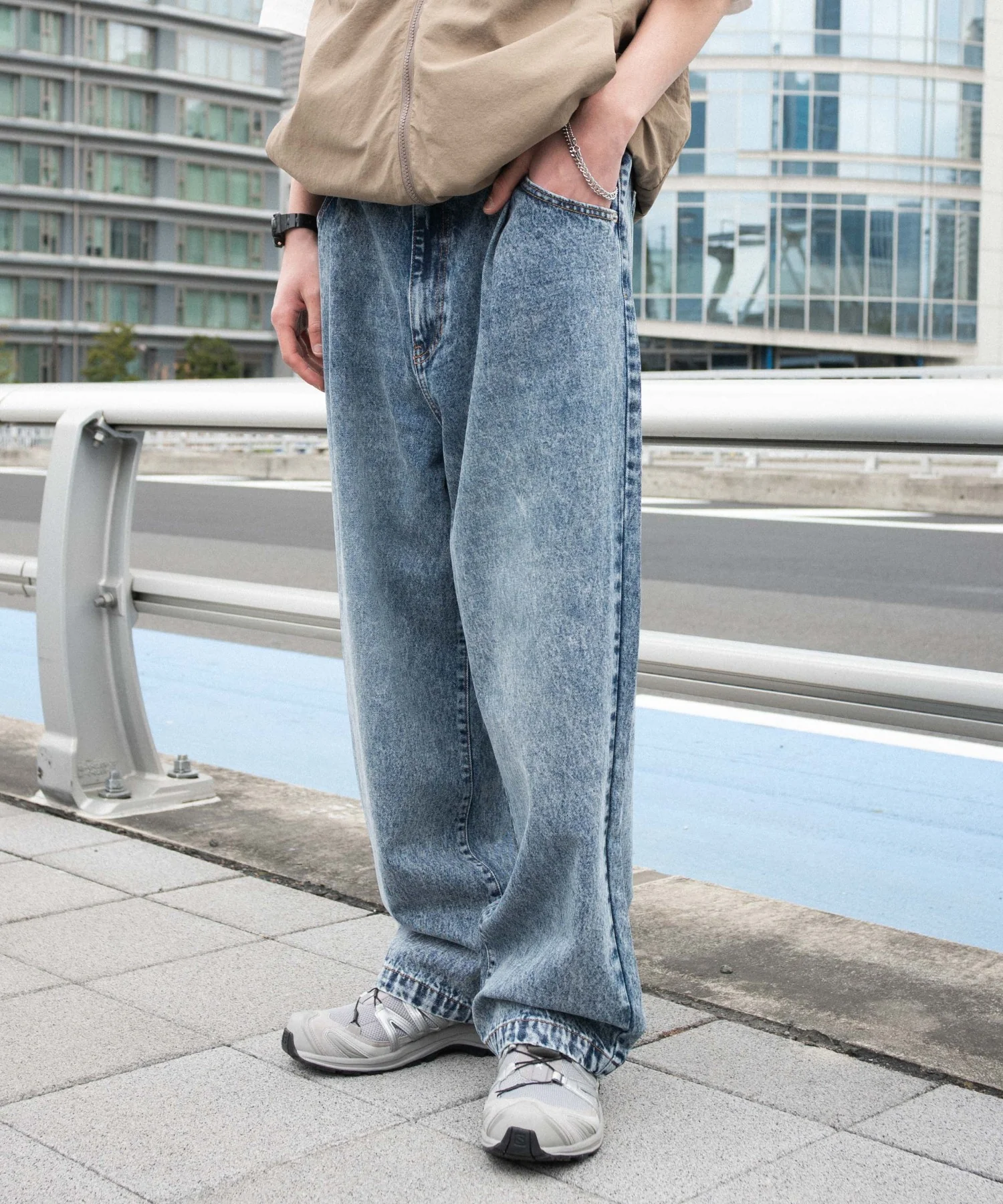 ルーズテーパードデニムパンツ - Image 30