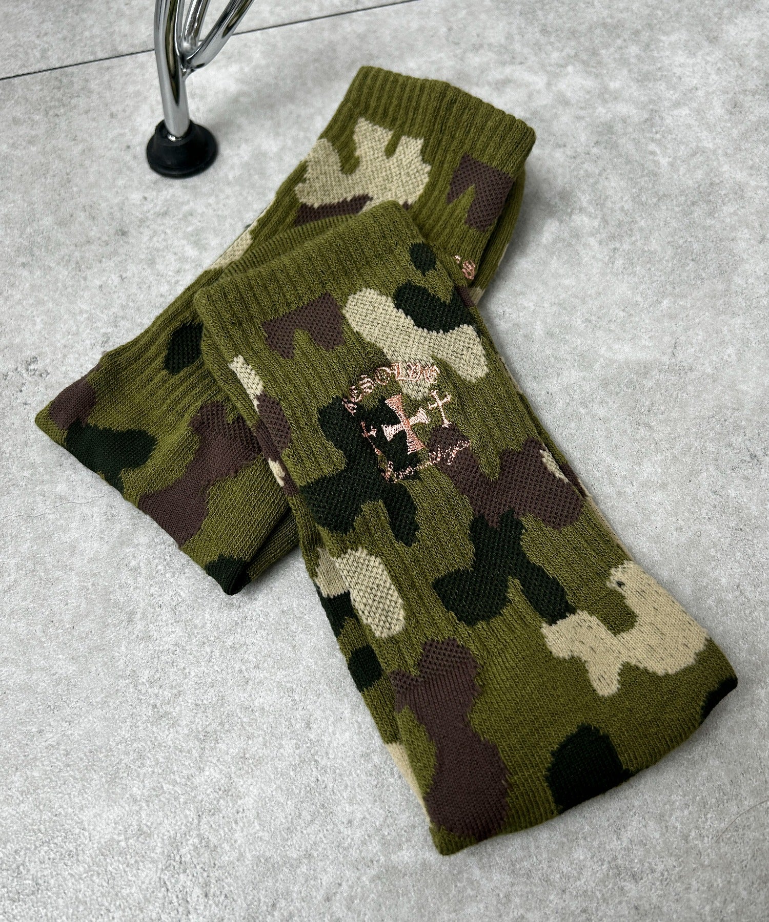バック刺繍底パイルクルーソックス(23-25cm) - Image 2