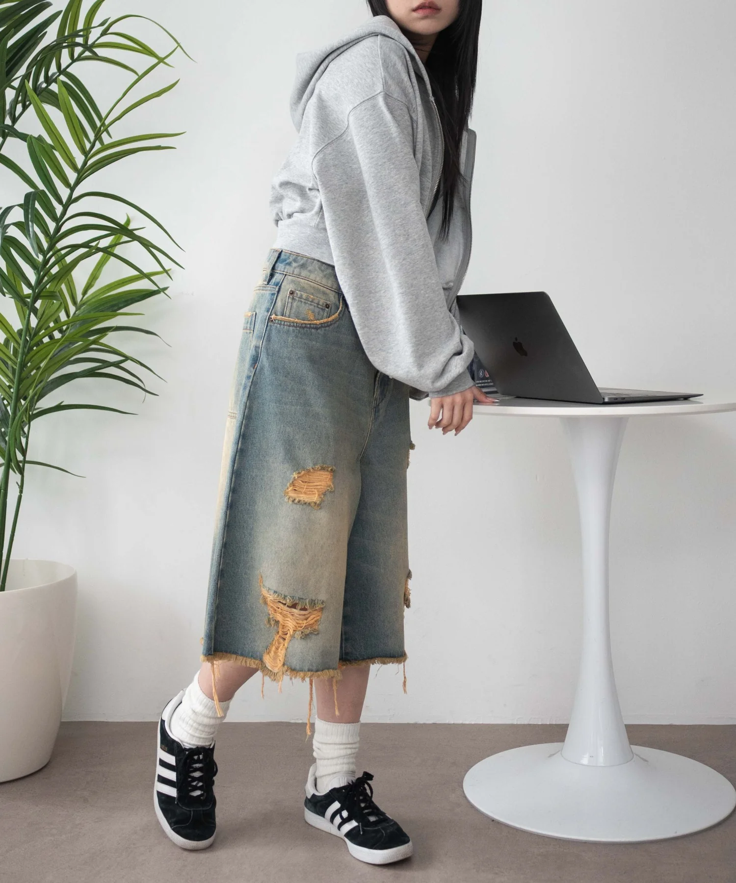 ヴィンテージウォッシュダメージバギーハーフパンツ - Image 12
