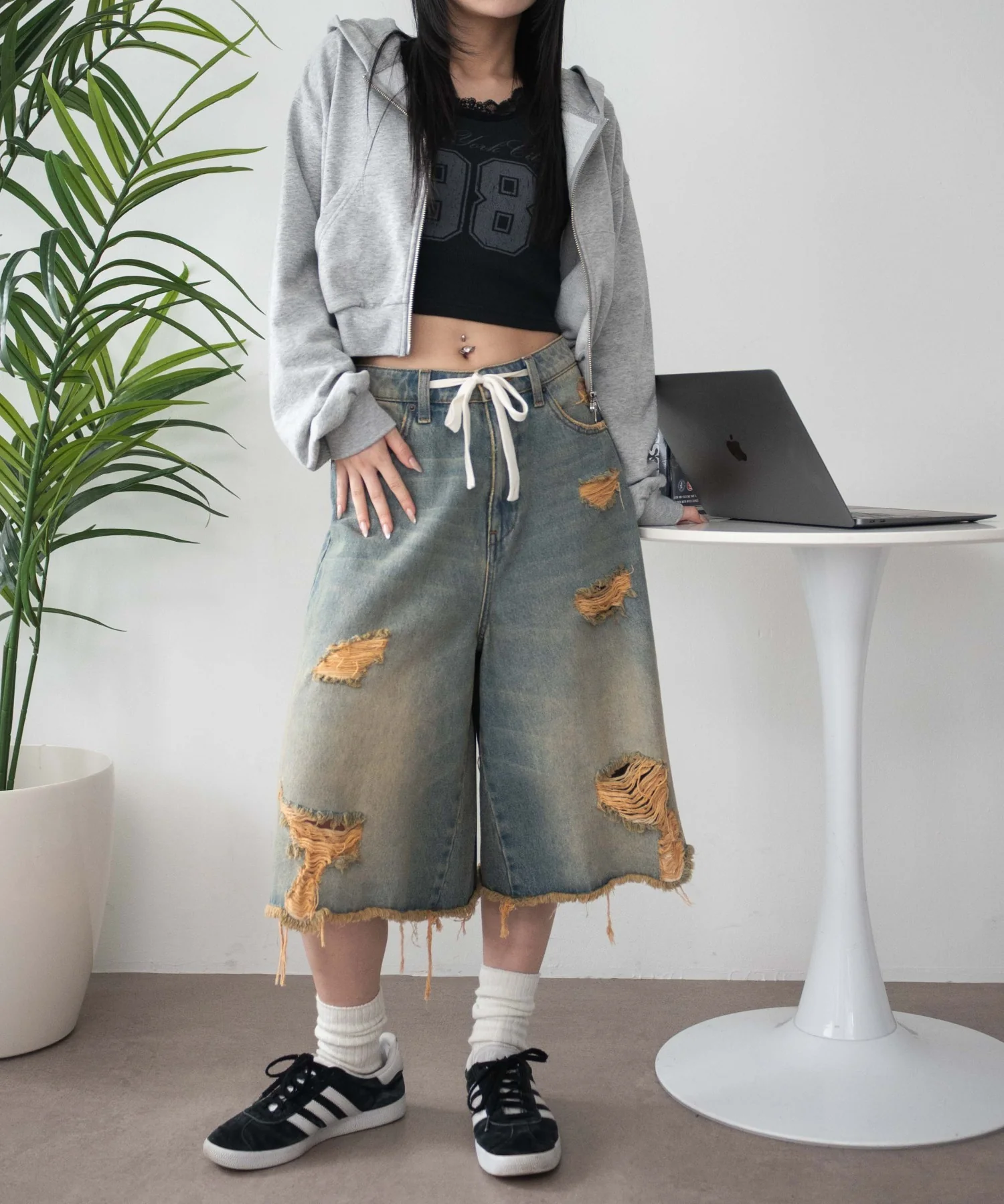 ヴィンテージウォッシュダメージバギーハーフパンツ - Image 3