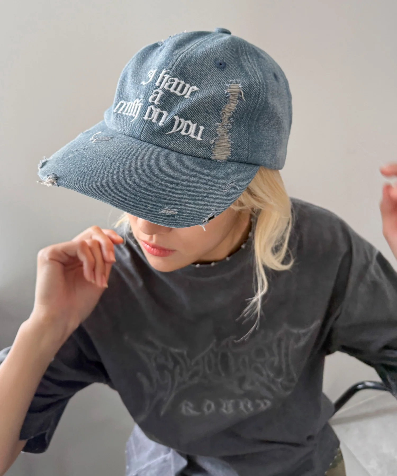 オールドイングリッシュロゴダメージデニムキャップ - Image 3