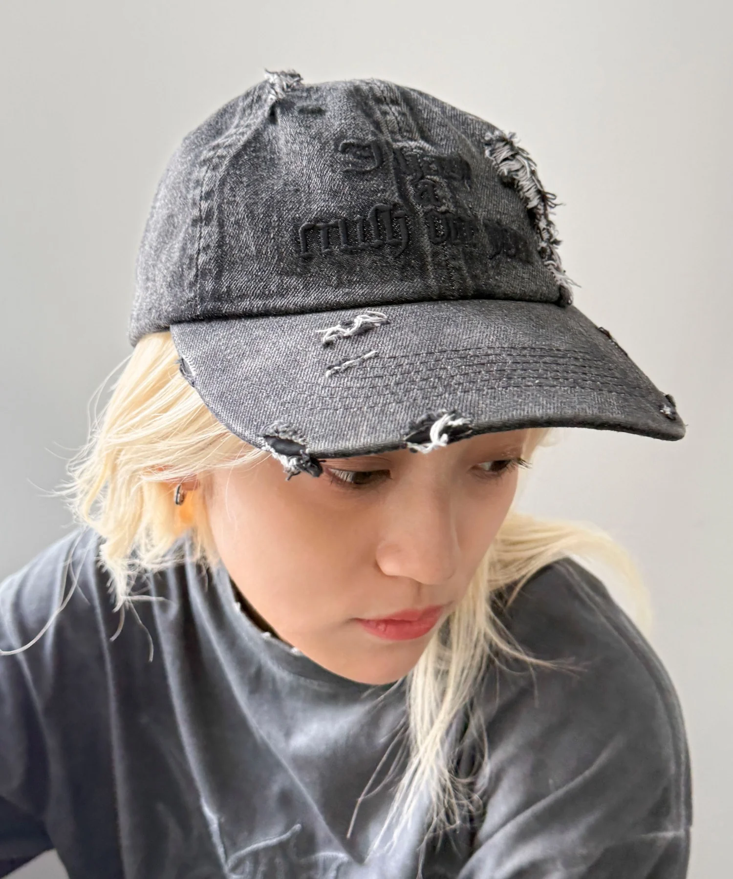 オールドイングリッシュロゴダメージデニムキャップ - Image 7
