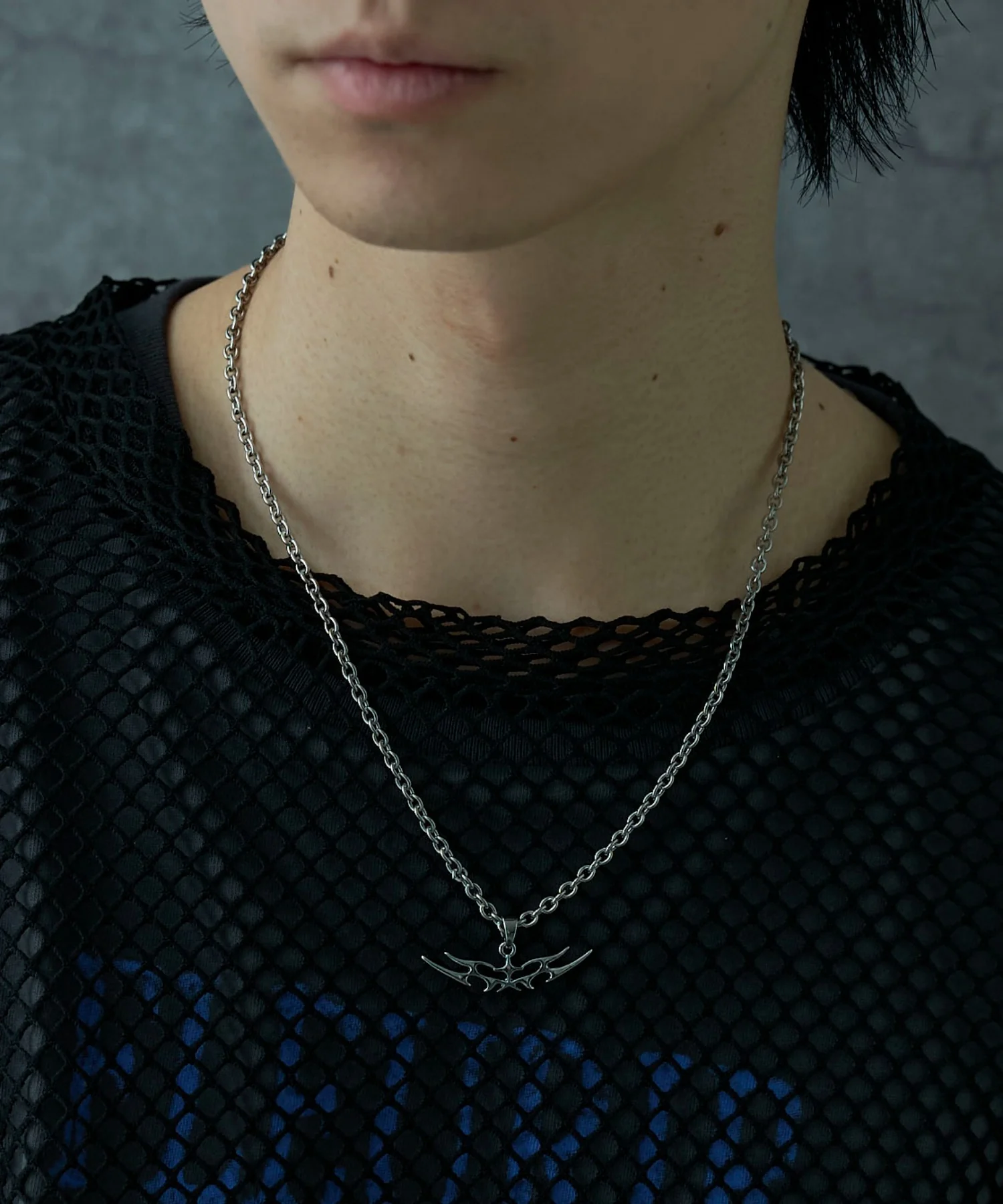 Mトライバルロゴネックレス - Image 2