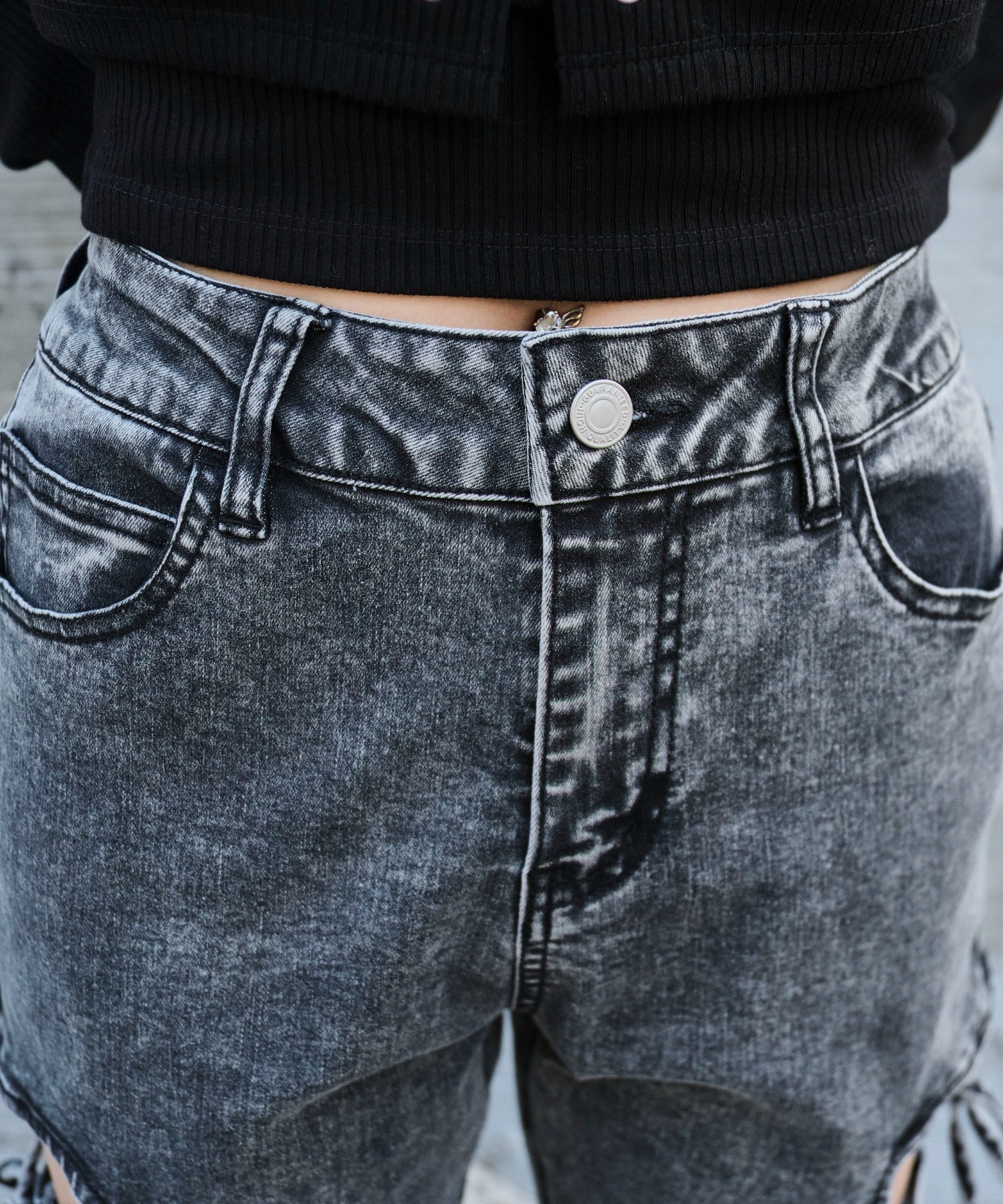 カットアウトリボンストレッチデニムフレアパンツ - Image 5