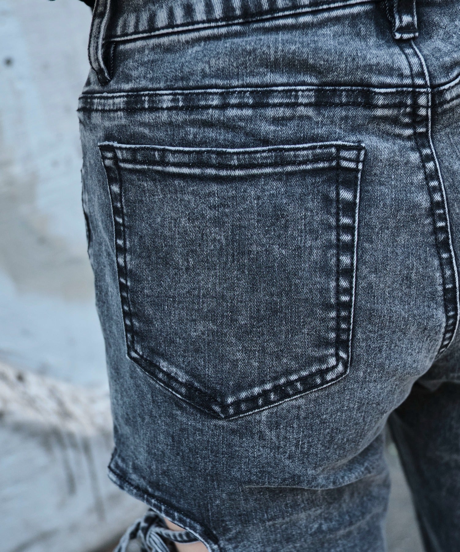 カットアウトリボンストレッチデニムフレアパンツ - Image 9