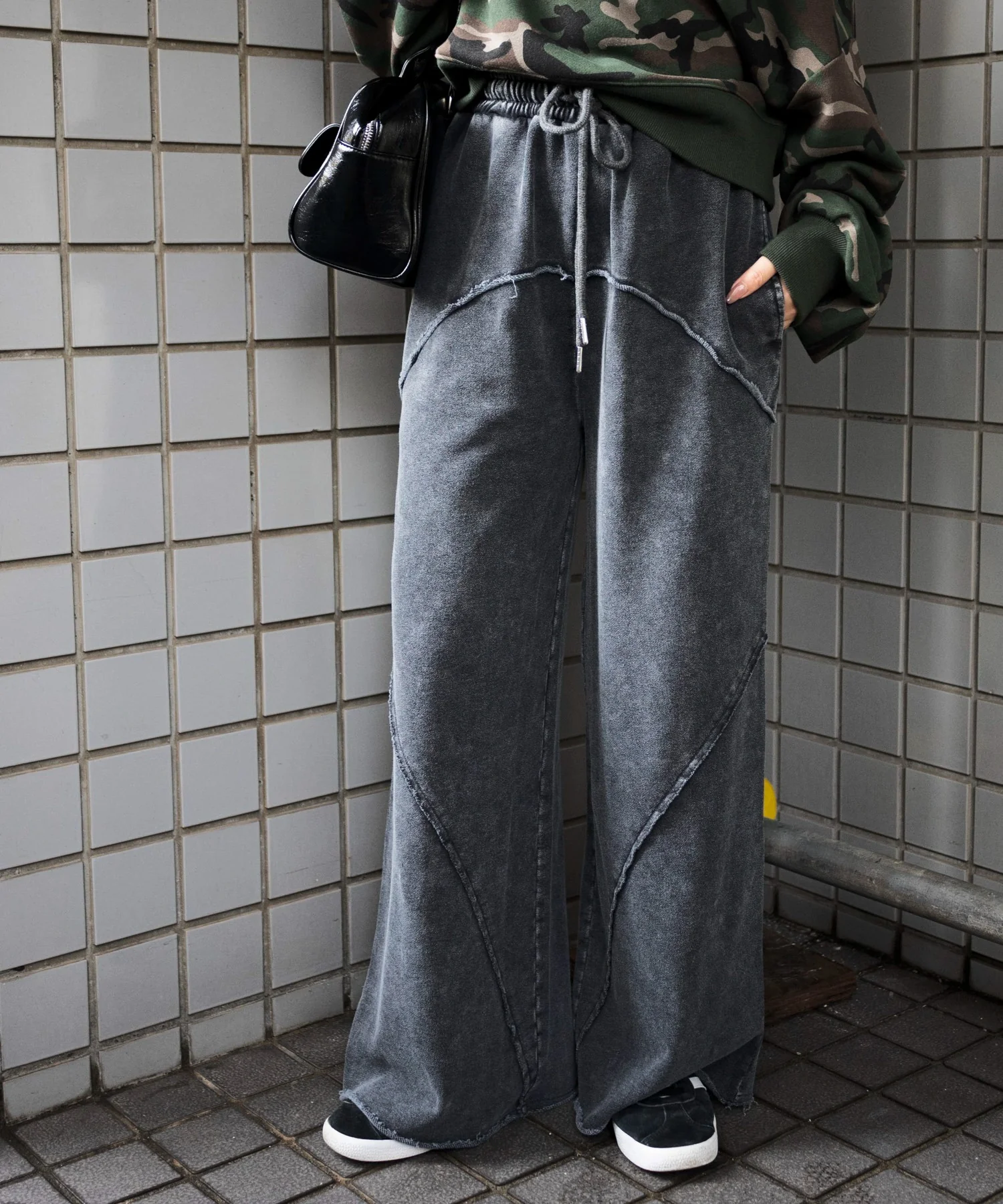 ヴィンテージウォッシュスウェットワイドパンツ - Image 17