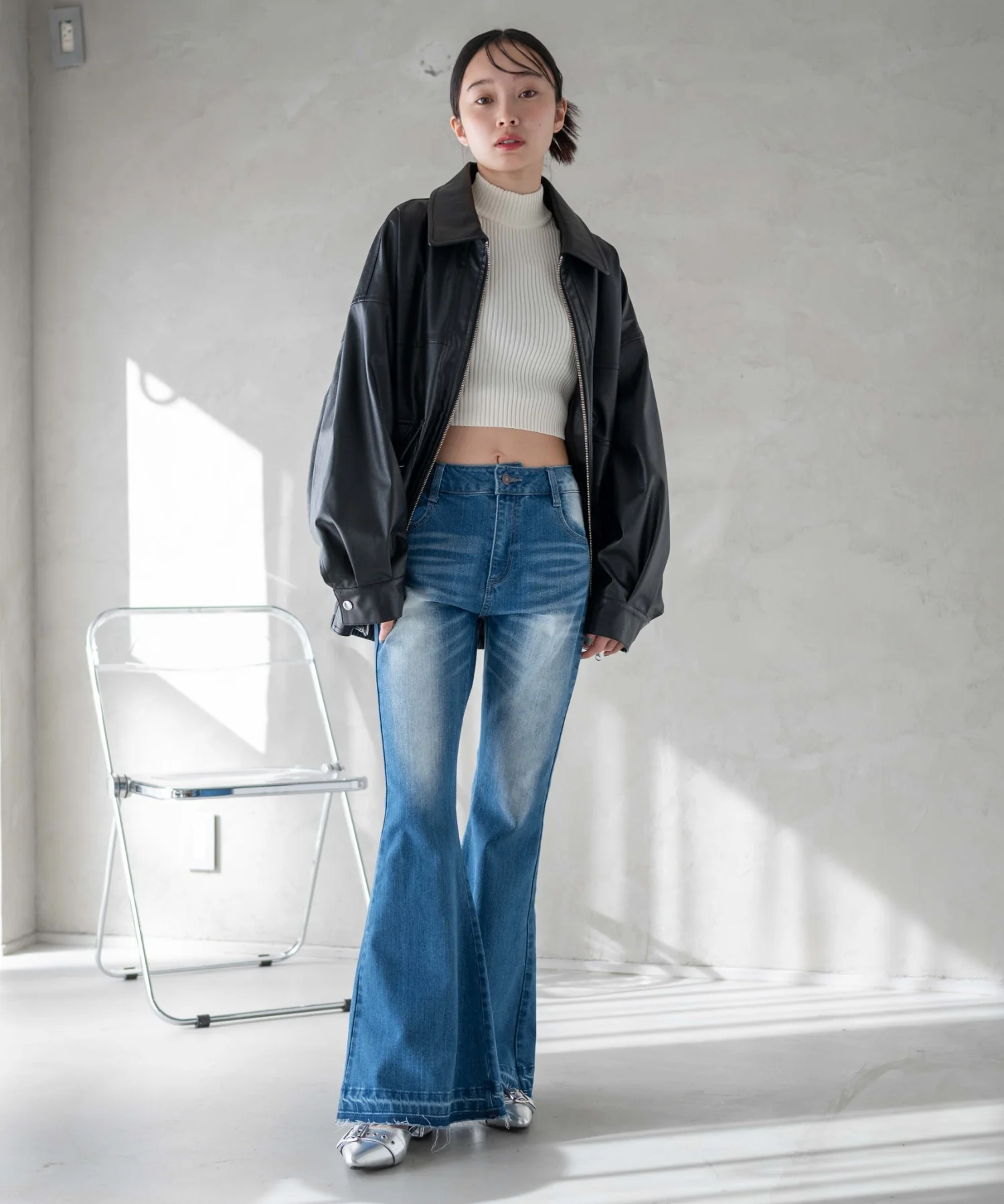 ローライズスーパーフレアデニムパンツ - Image 12