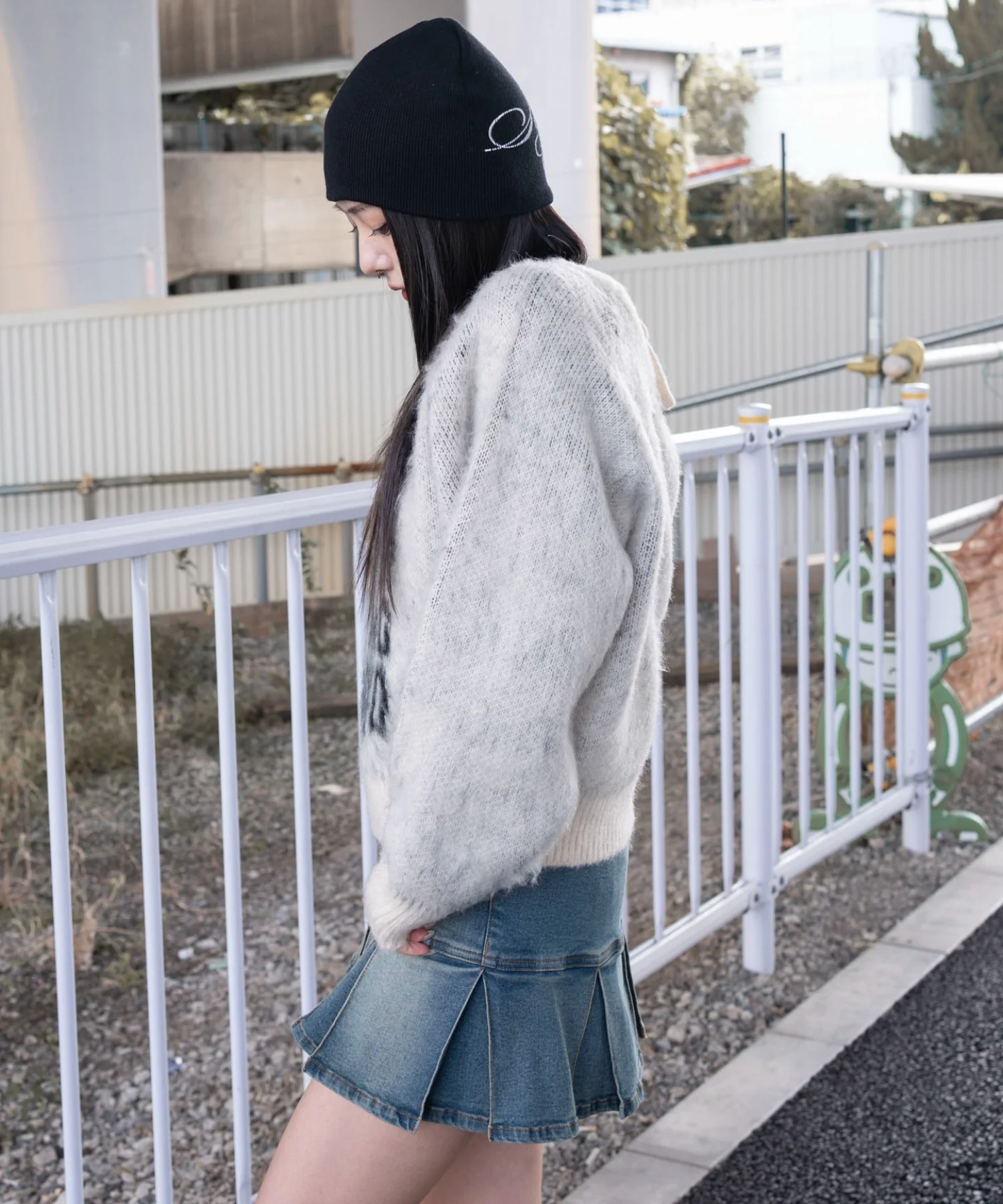 シャギー2WAYグラフィックワンショルニット - Image 10
