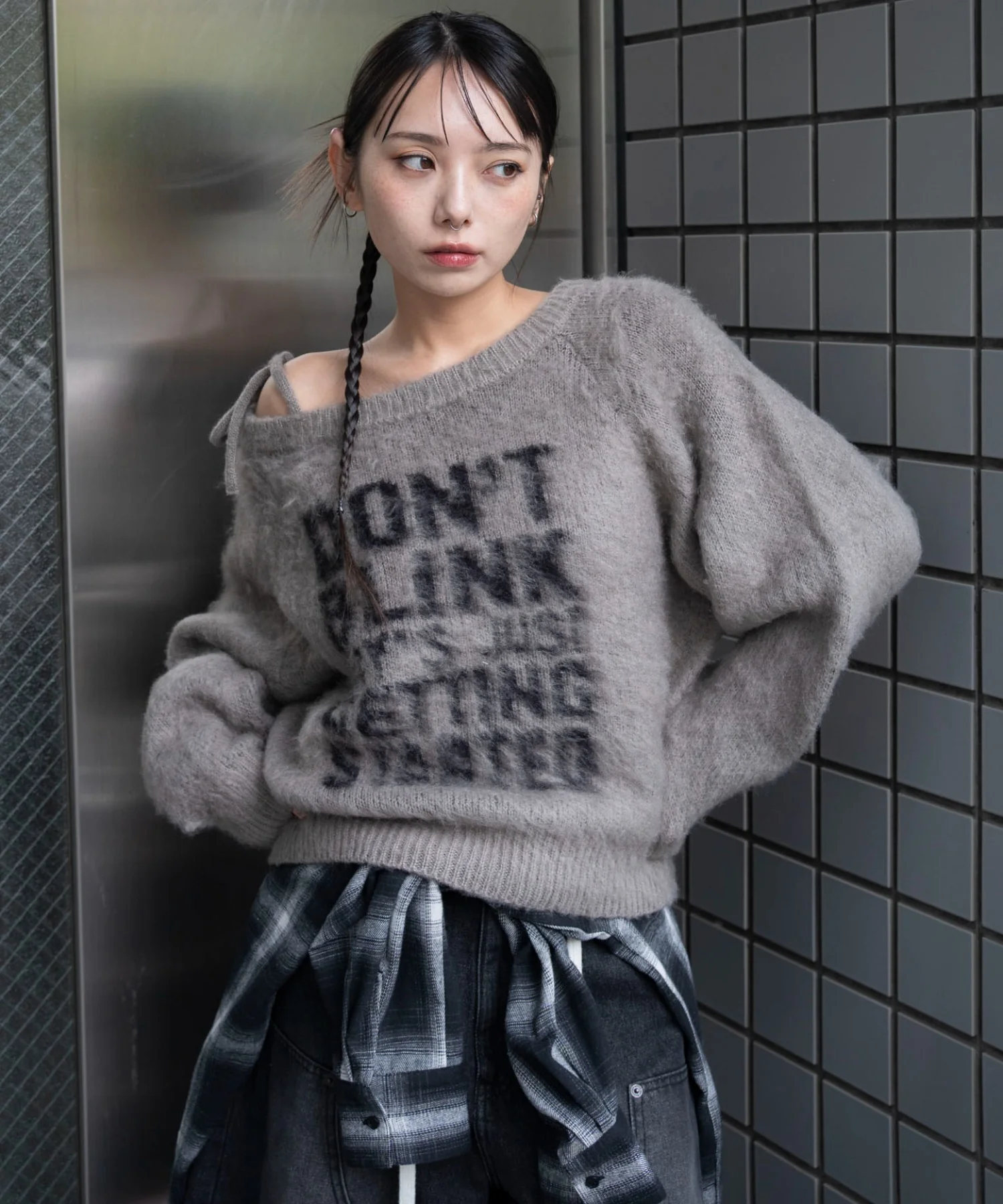シャギー2WAYグラフィックワンショルニット - Image 14
