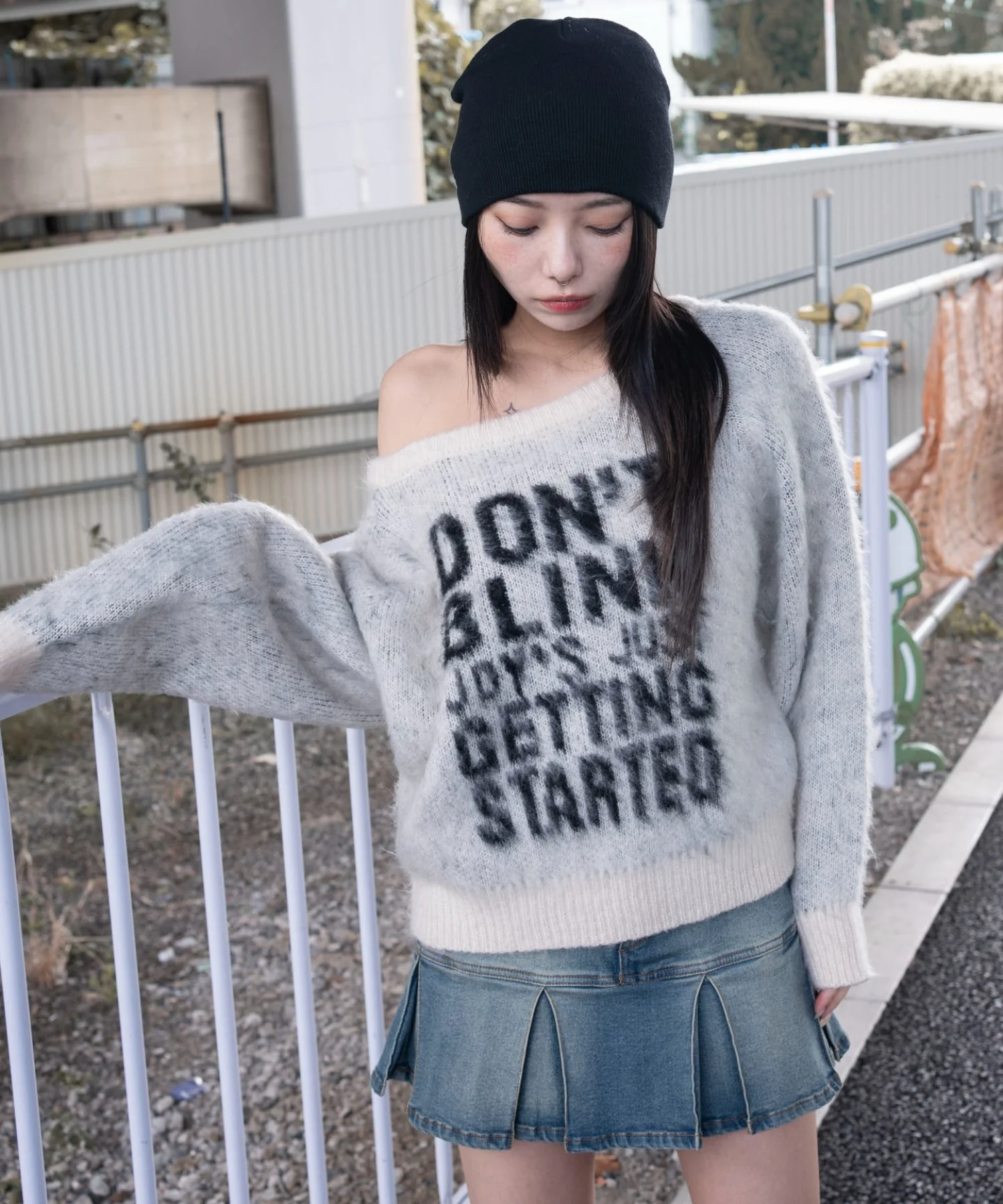 シャギー2WAYグラフィックワンショルニット - Image 8