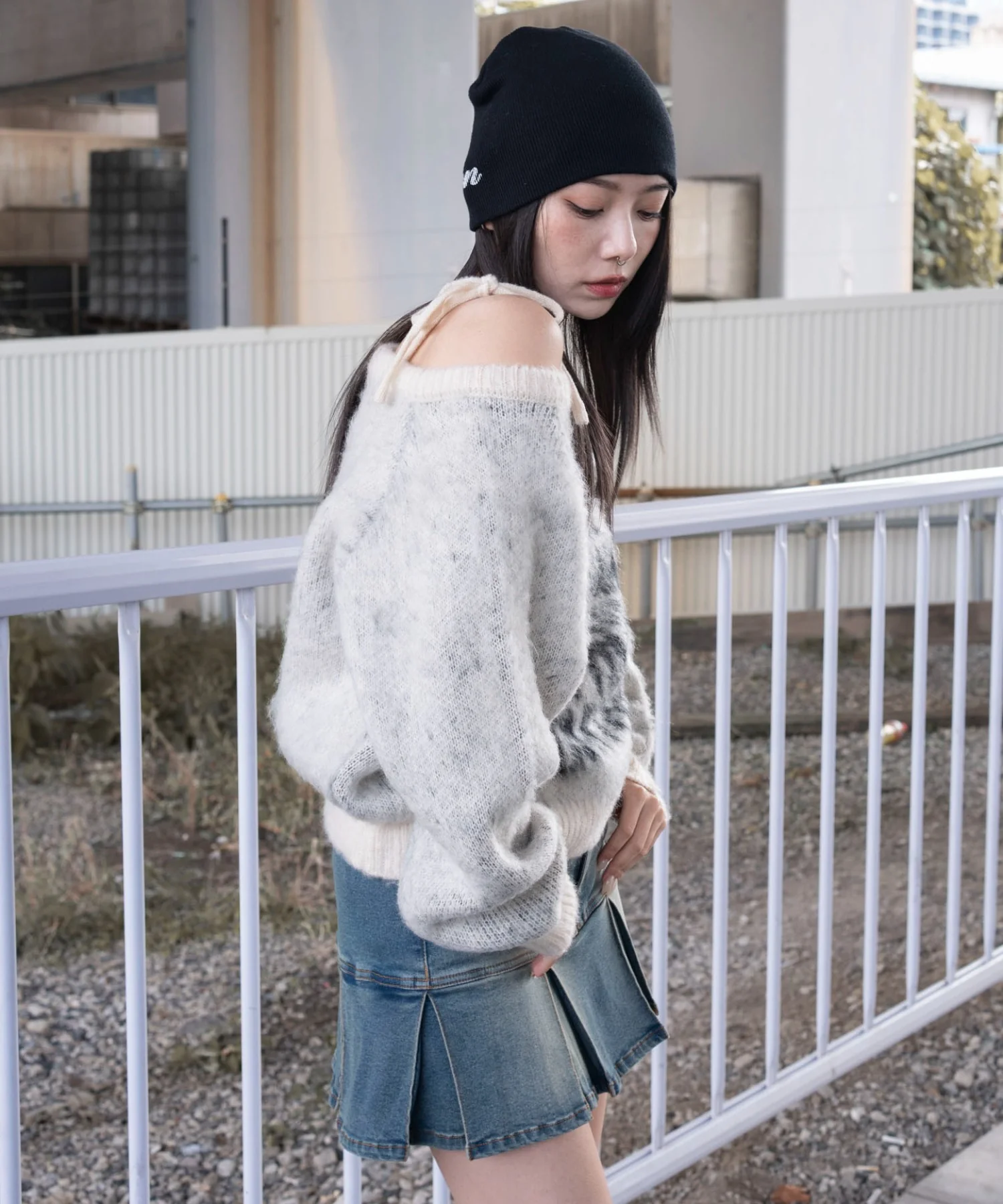 シャギー2WAYグラフィックワンショルニット - Image 9