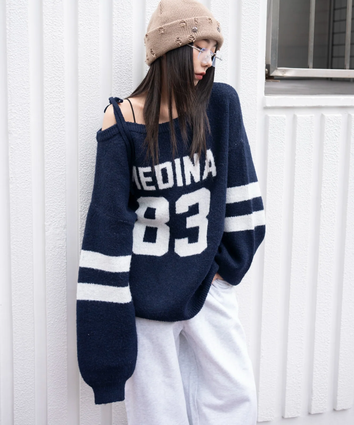 フラッフィー2WAYグラフィックワンショルBIGニット - Image 17