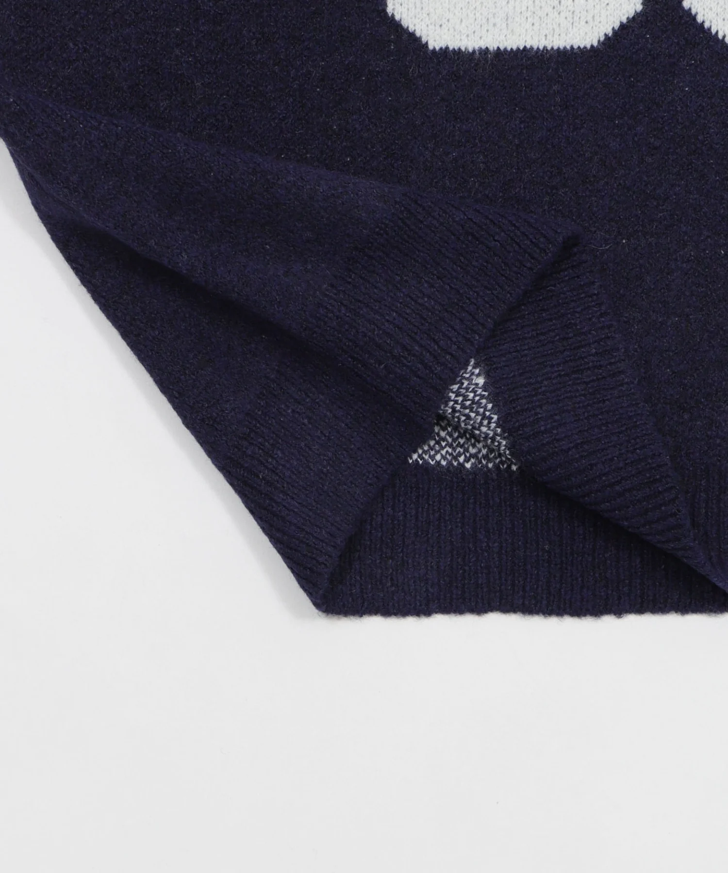 フラッフィー2WAYグラフィックワンショルBIGニット - Image 32