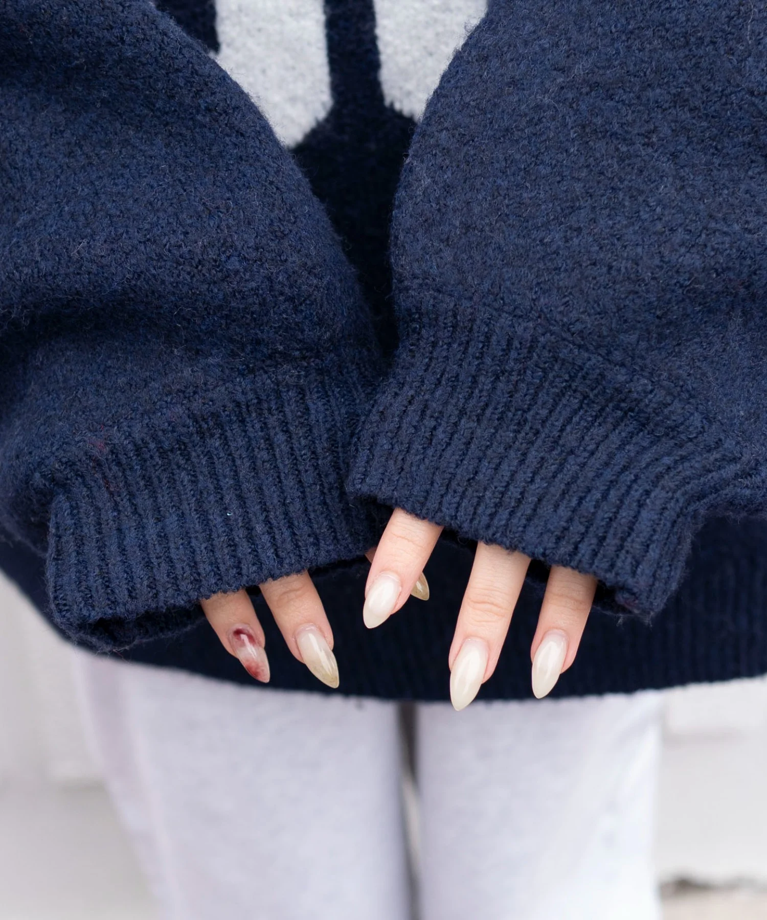 フラッフィー2WAYグラフィックワンショルBIGニット - Image 8