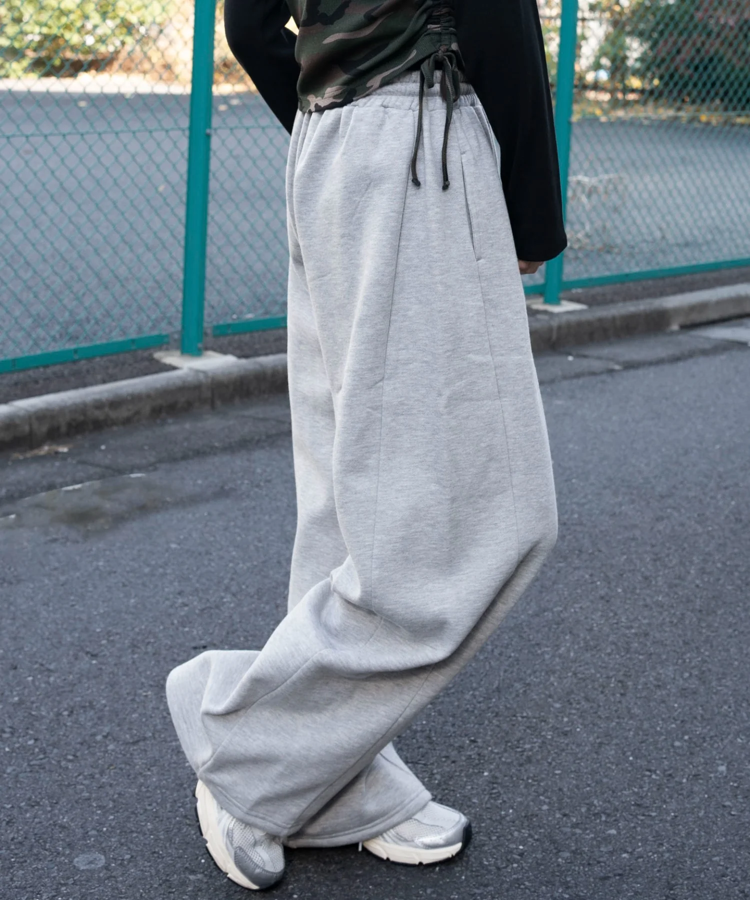 裏起毛カーブデザインスウェットパンツ - Image 9