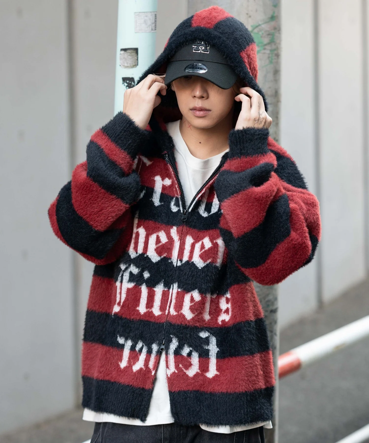 シャギーグラフィックZIPパーカー - Image 14