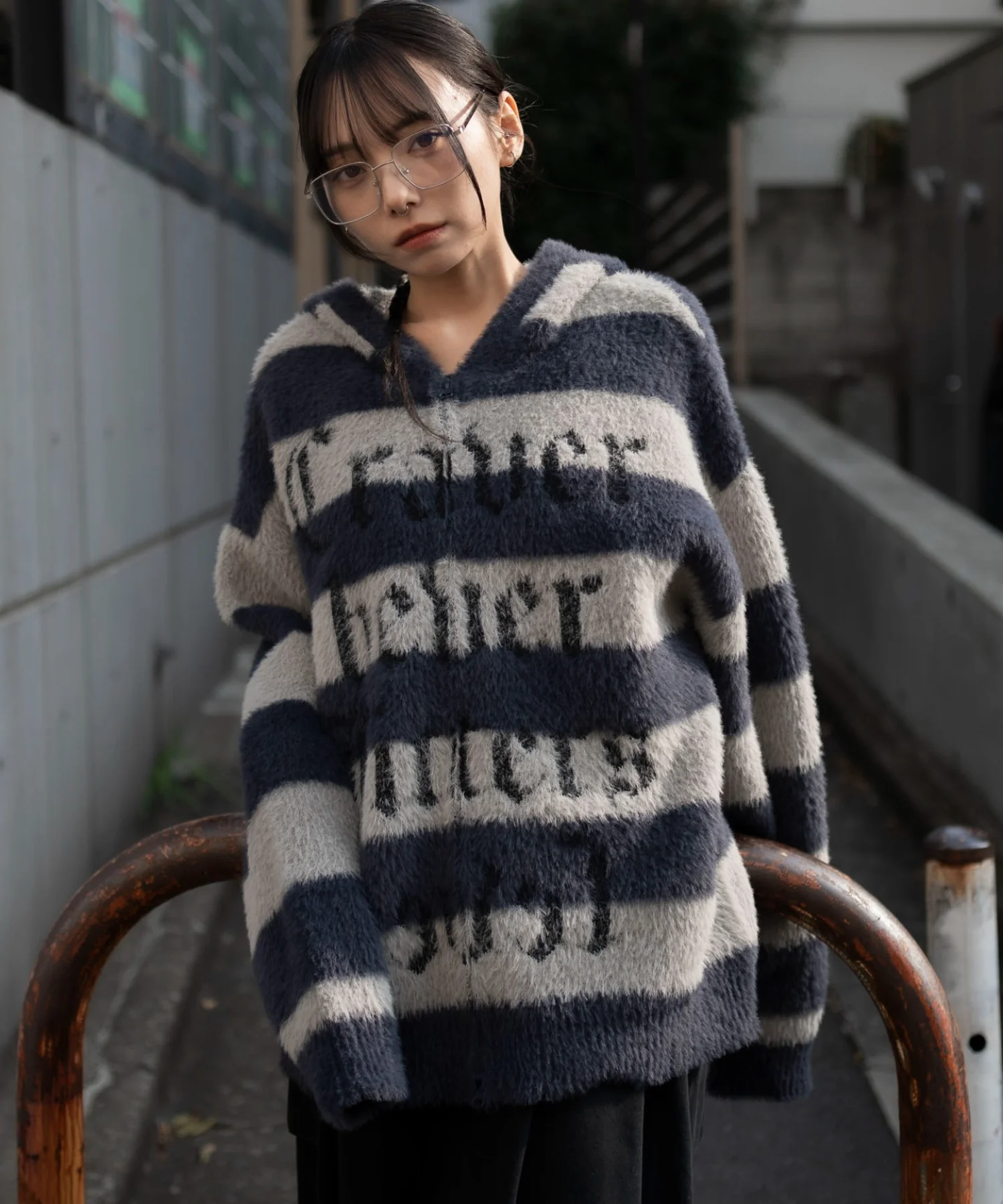 シャギーグラフィックZIPパーカー - Image 31