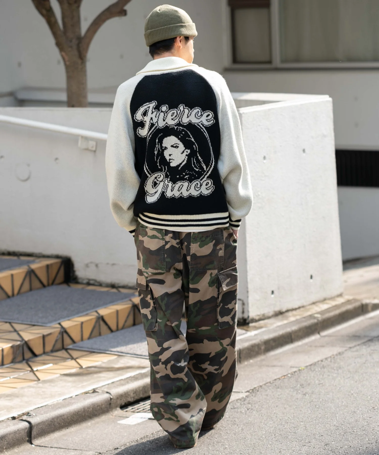 グラフィックZIPニットブルゾン - Image 33