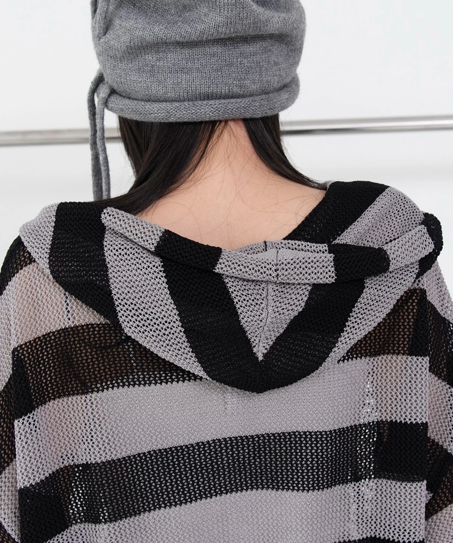 刺繍ロゴメッシュニットパーカー - Image 5
