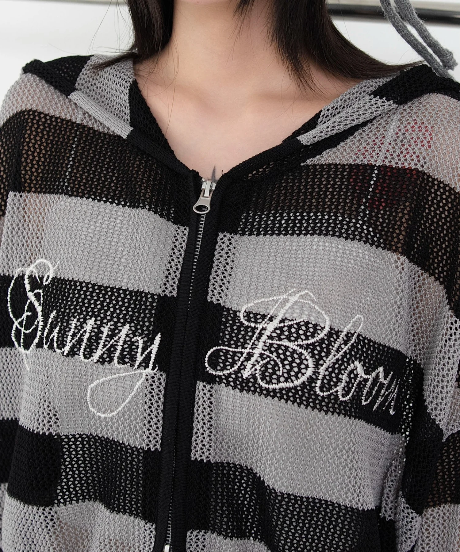 刺繍ロゴメッシュニットパーカー - Image 9