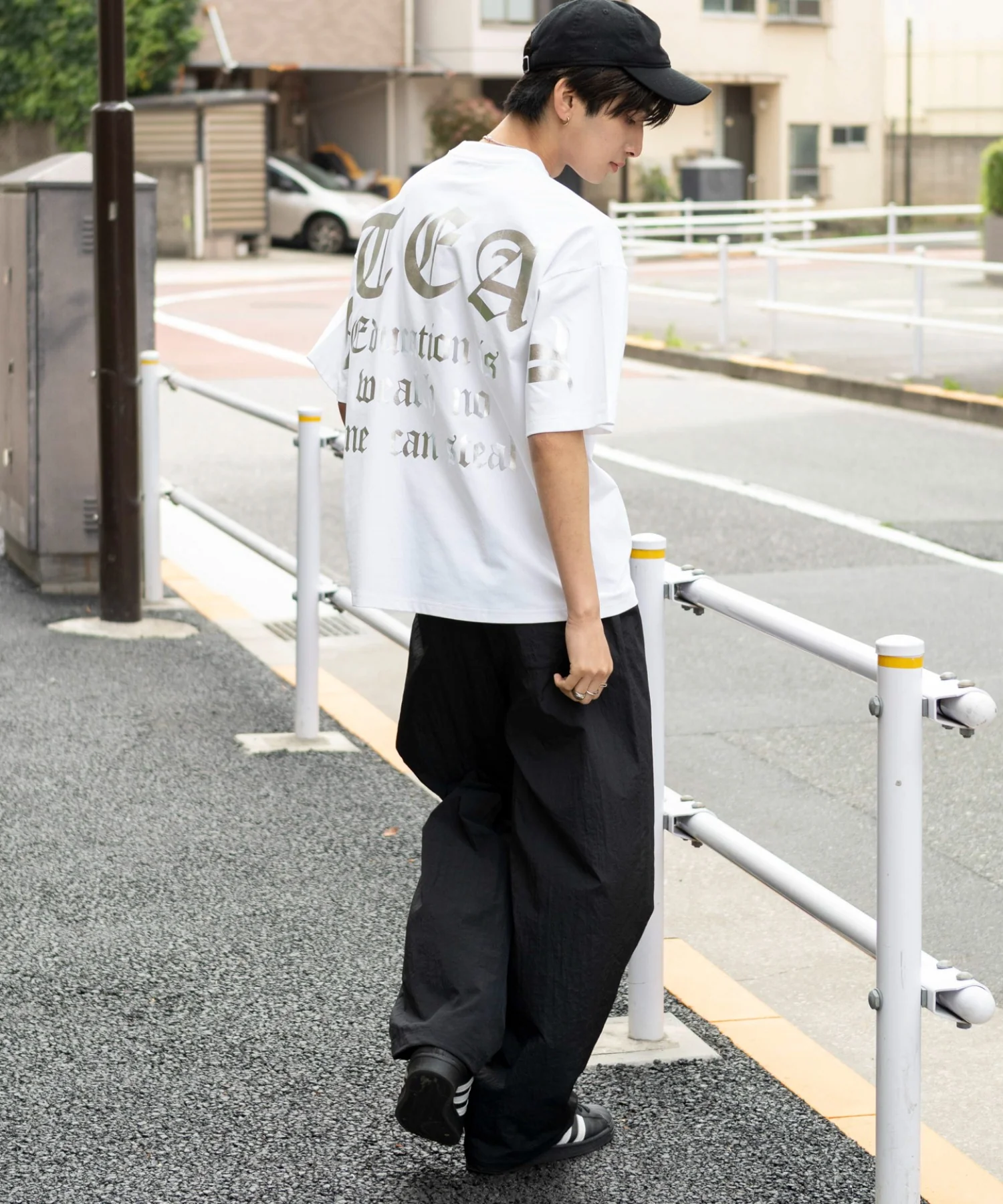 アクセ付きBIGロゴT(SS) - Image 19