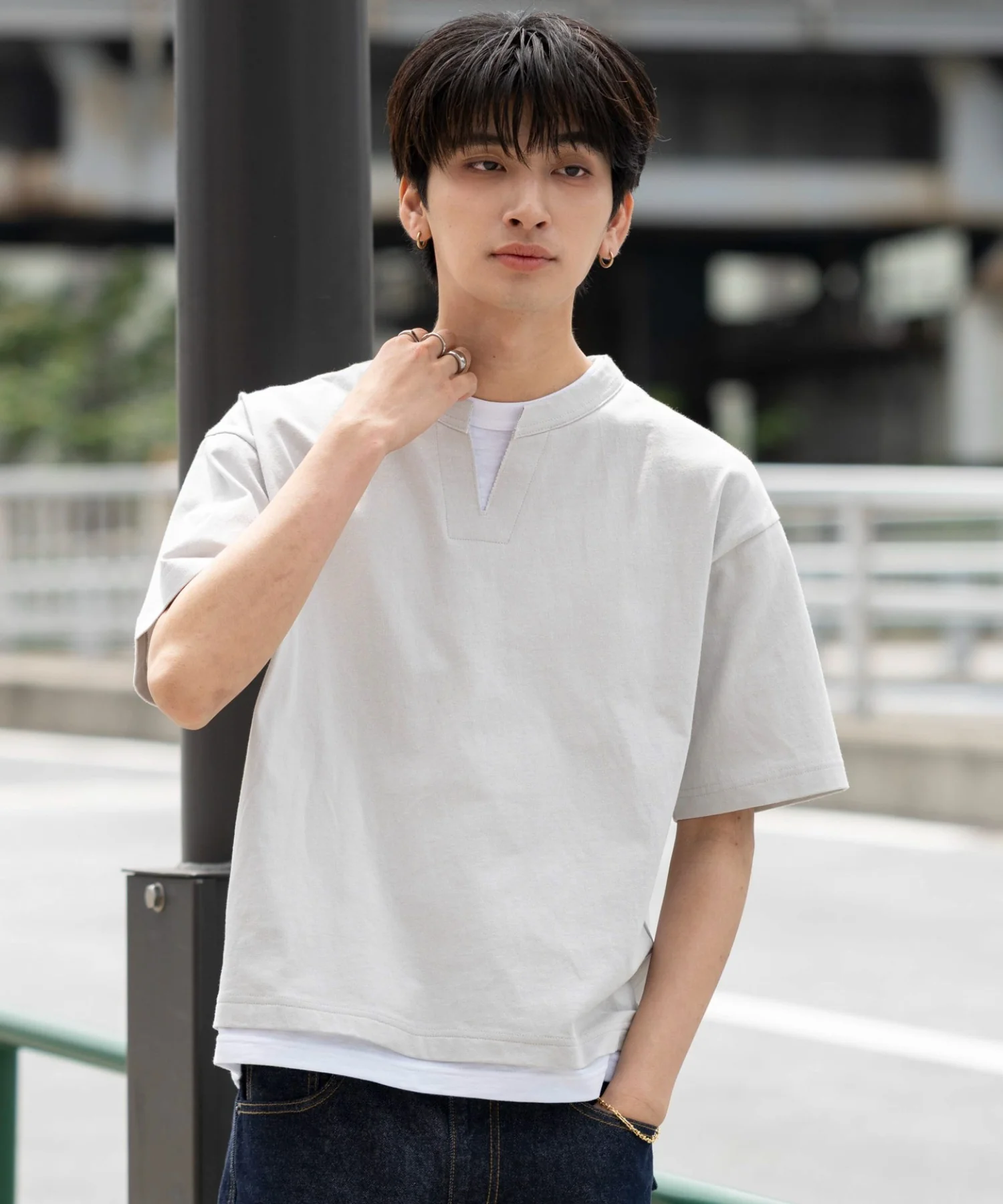 フェイクレイヤードキーネックT（SS） - Image 10