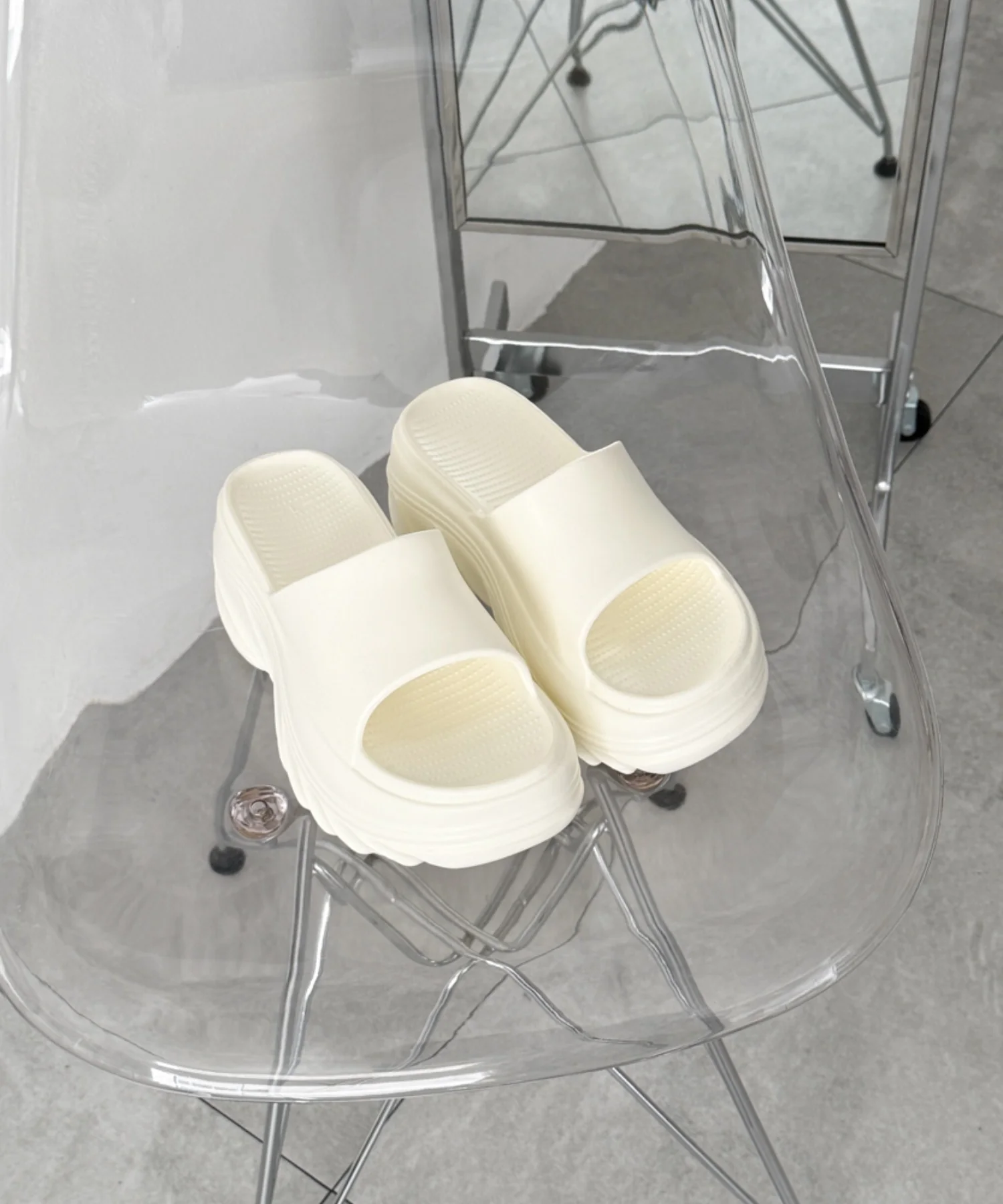厚底デザインラバーサンダル - Image 29