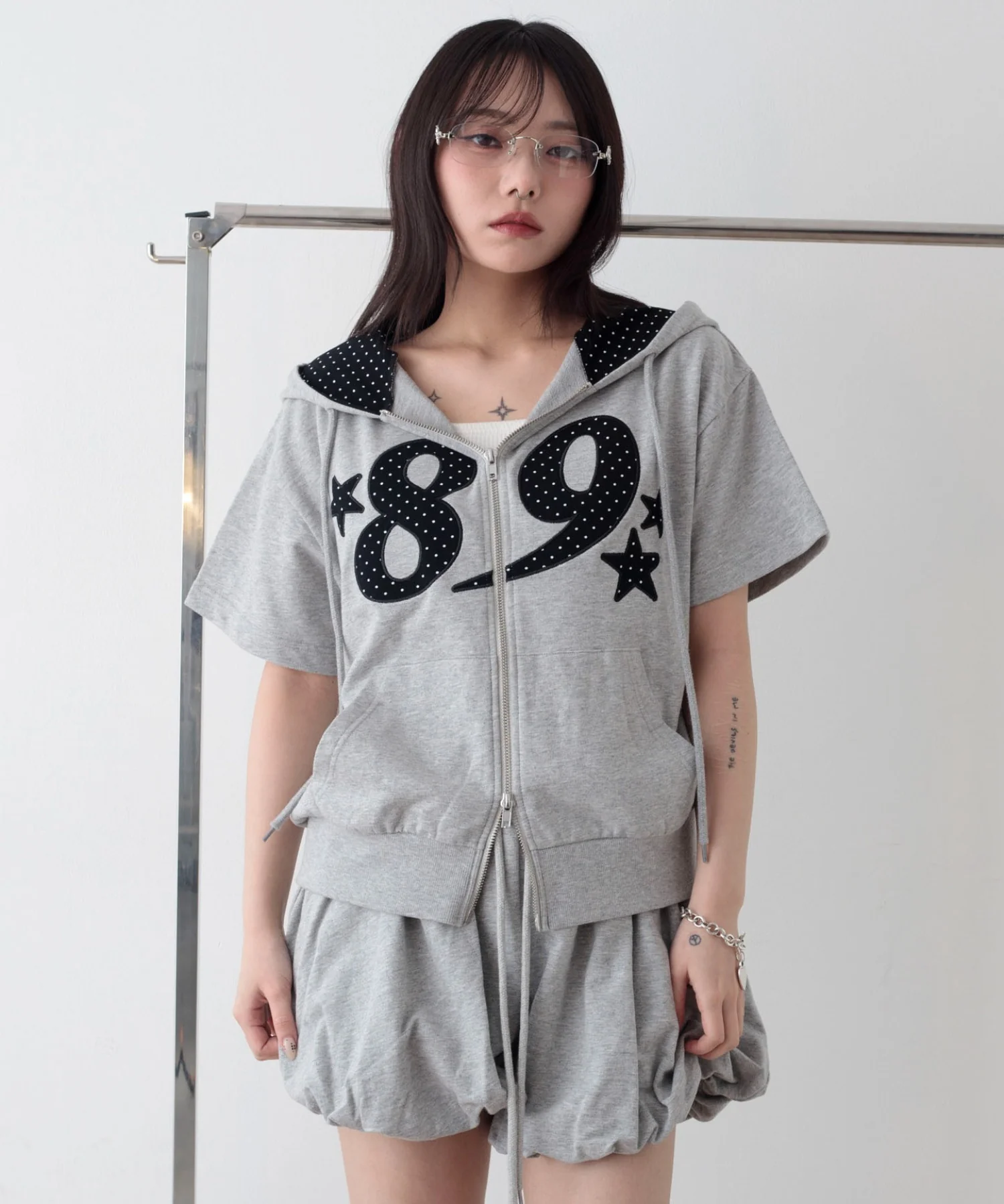グラフィック半袖ZIPパーカー - Image 13