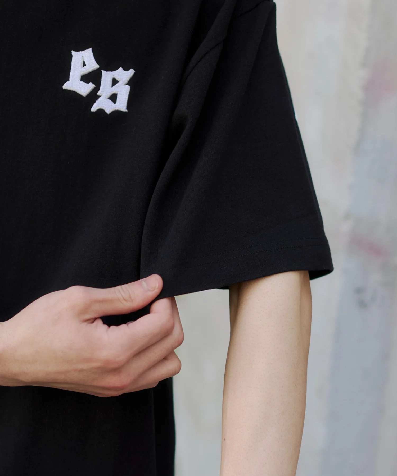 アクセ付きストレートライングラフィックT(SS) - Image 10