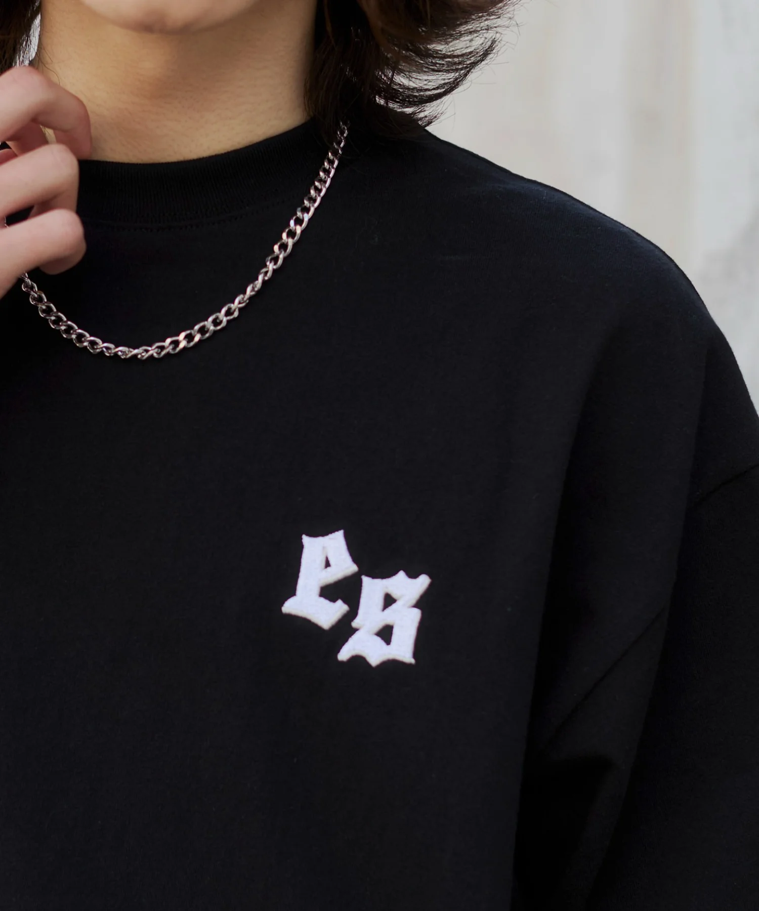 アクセ付きストレートライングラフィックT(SS) - Image 9