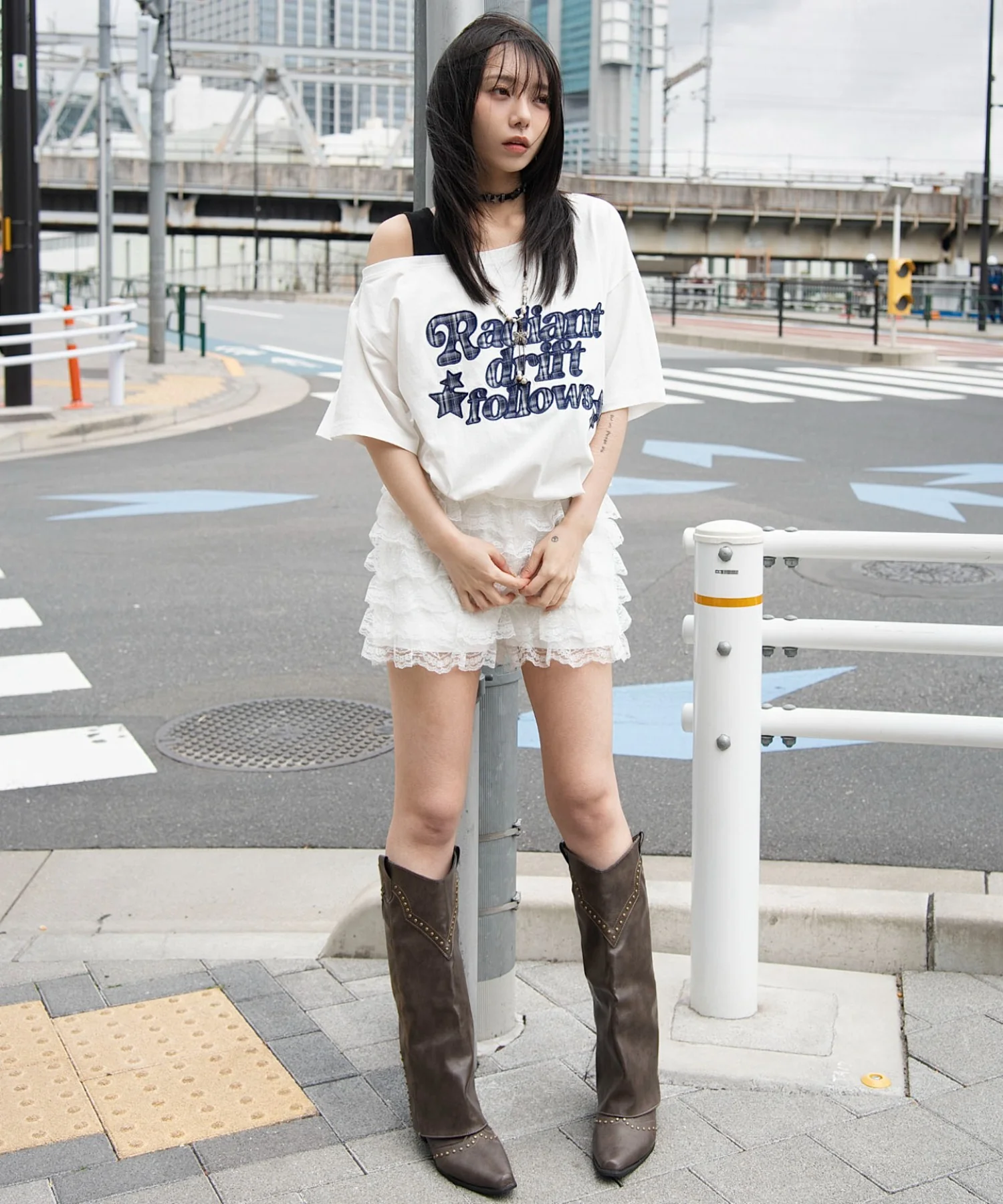 レースフリルマイクロショートパンツ - Image 4