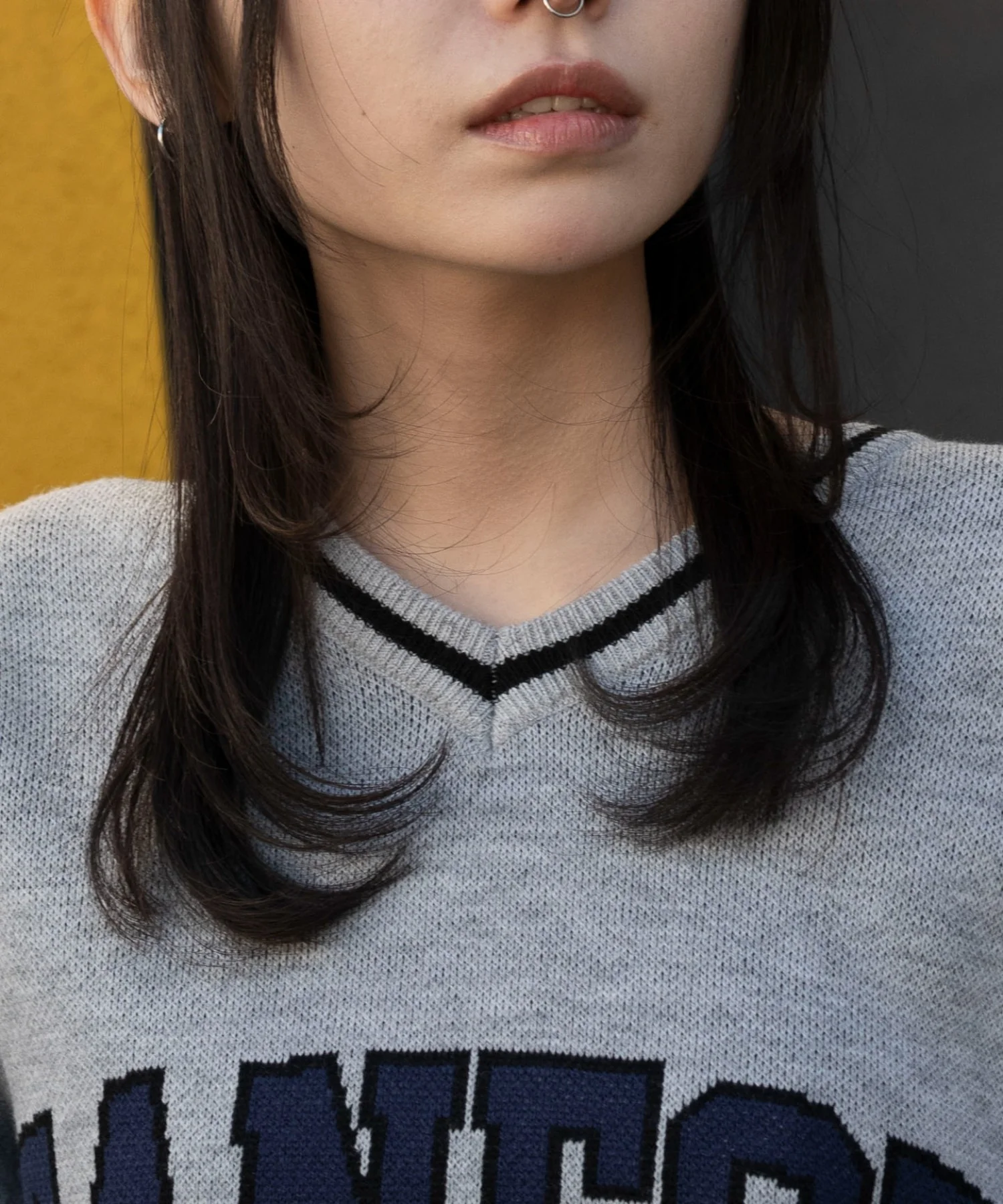 VネックグラフィックニットBIGプルオーバー - Image 7