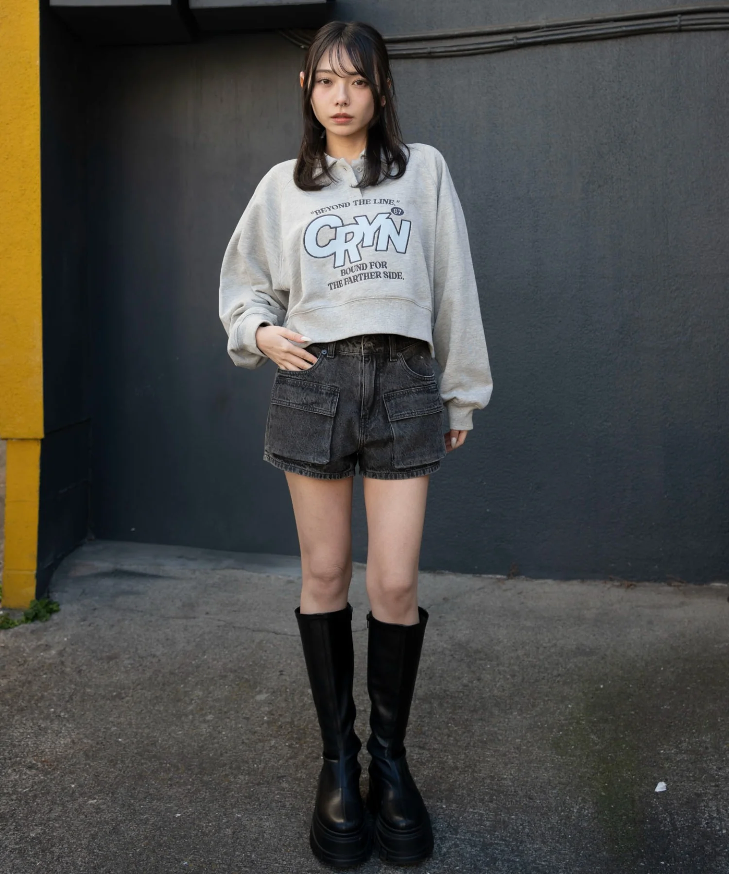 襟付きグラフィックショートスウェット - Image 16