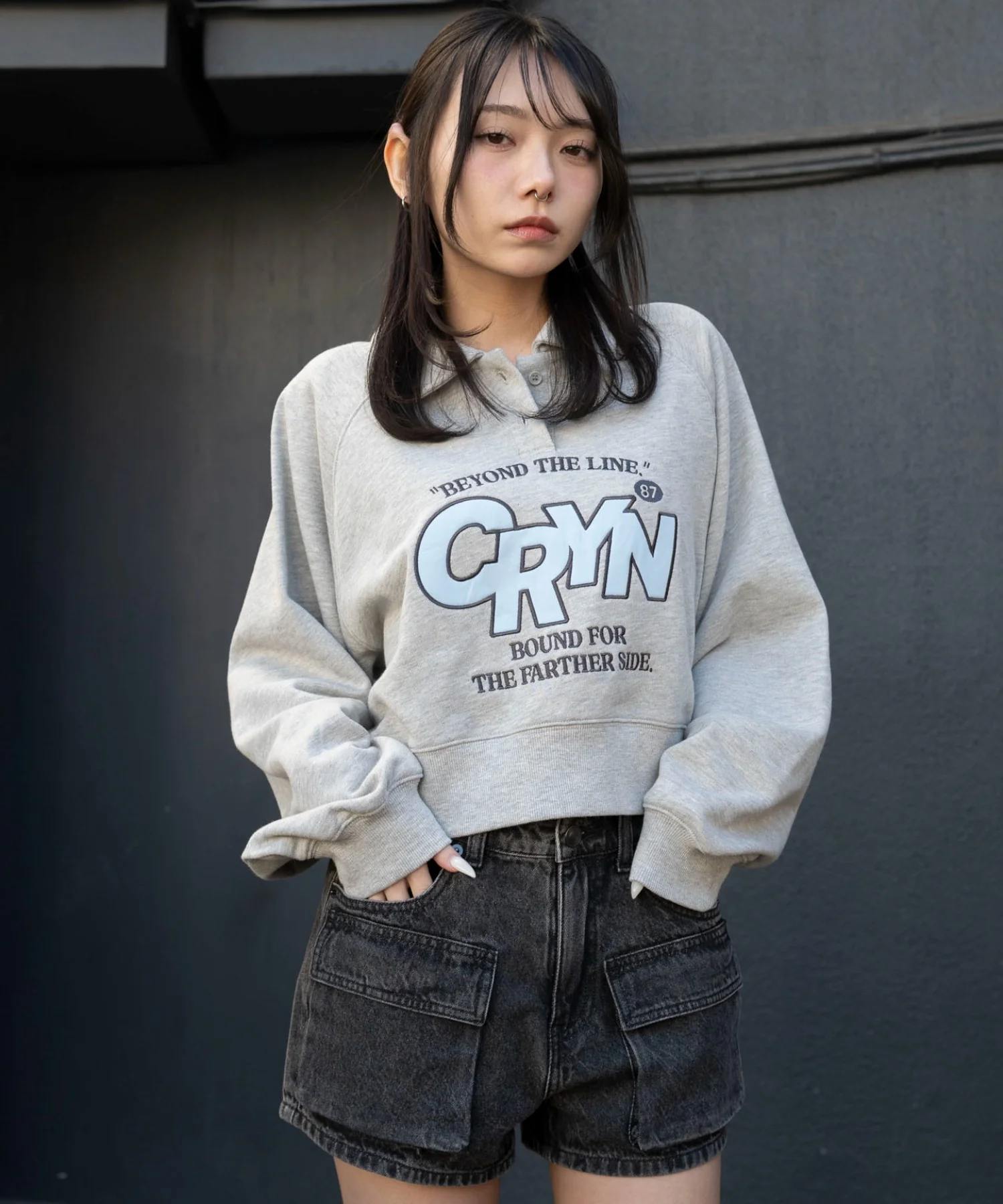 襟付きグラフィックショートスウェット - Image 2