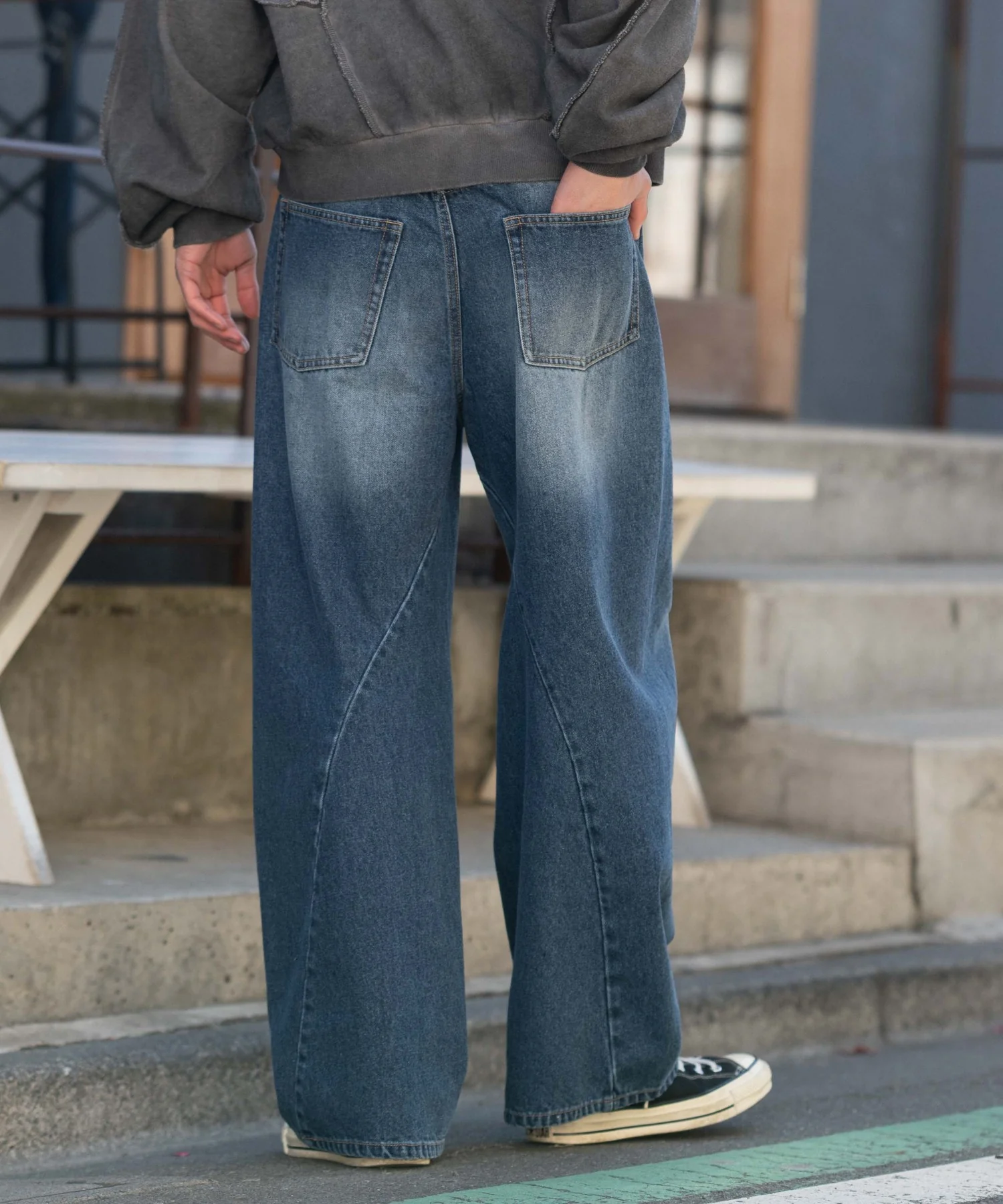 カバーフィットバルーンデニムパンツ - Image 20
