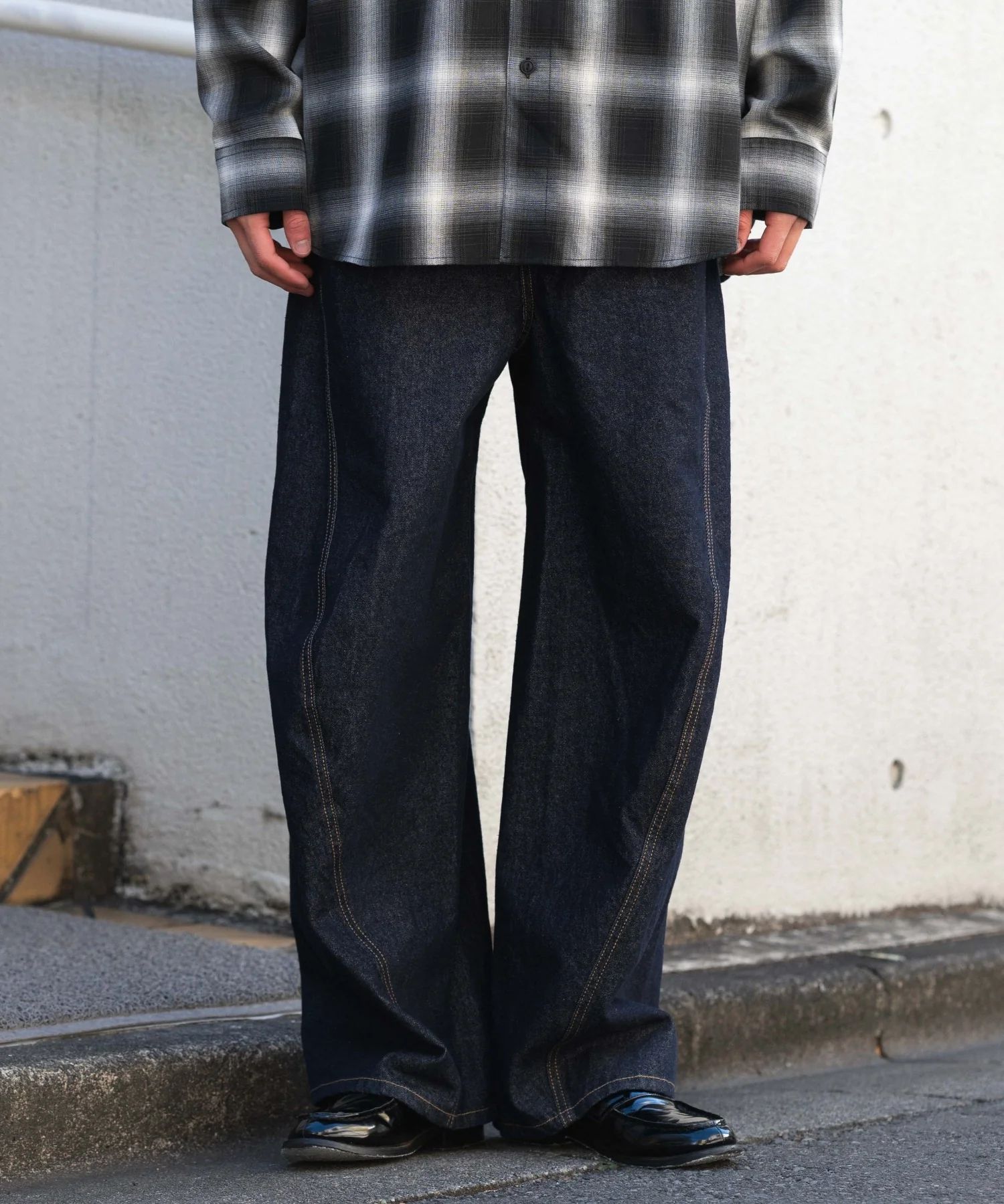 カバーフィットバルーンデニムパンツ - Image 27
