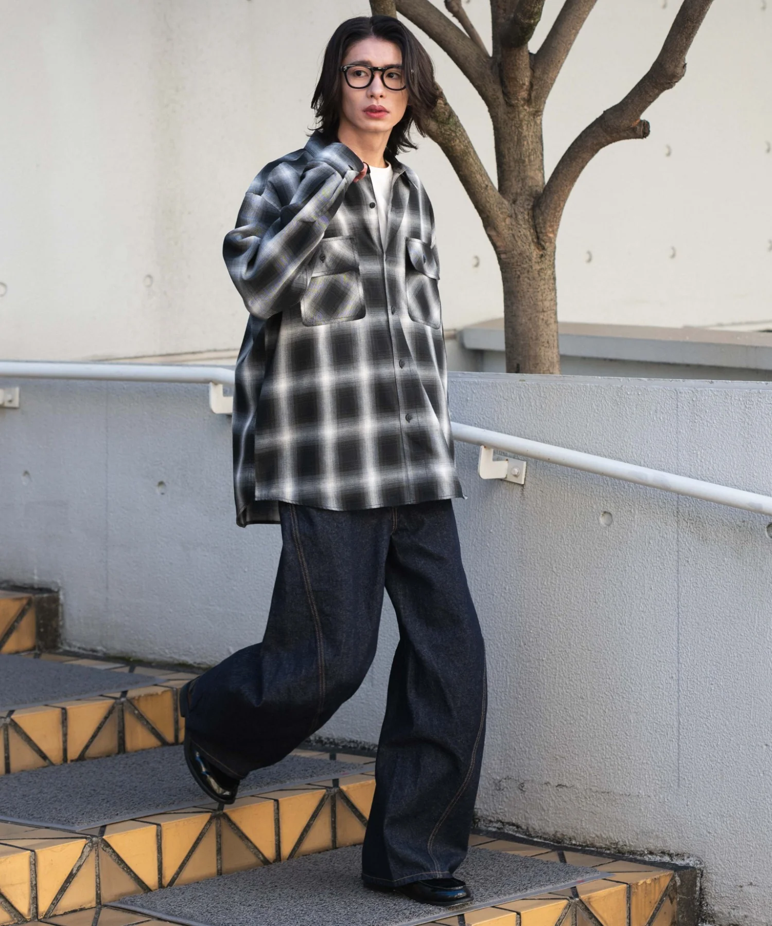 カバーフィットバルーンデニムパンツ - Image 31