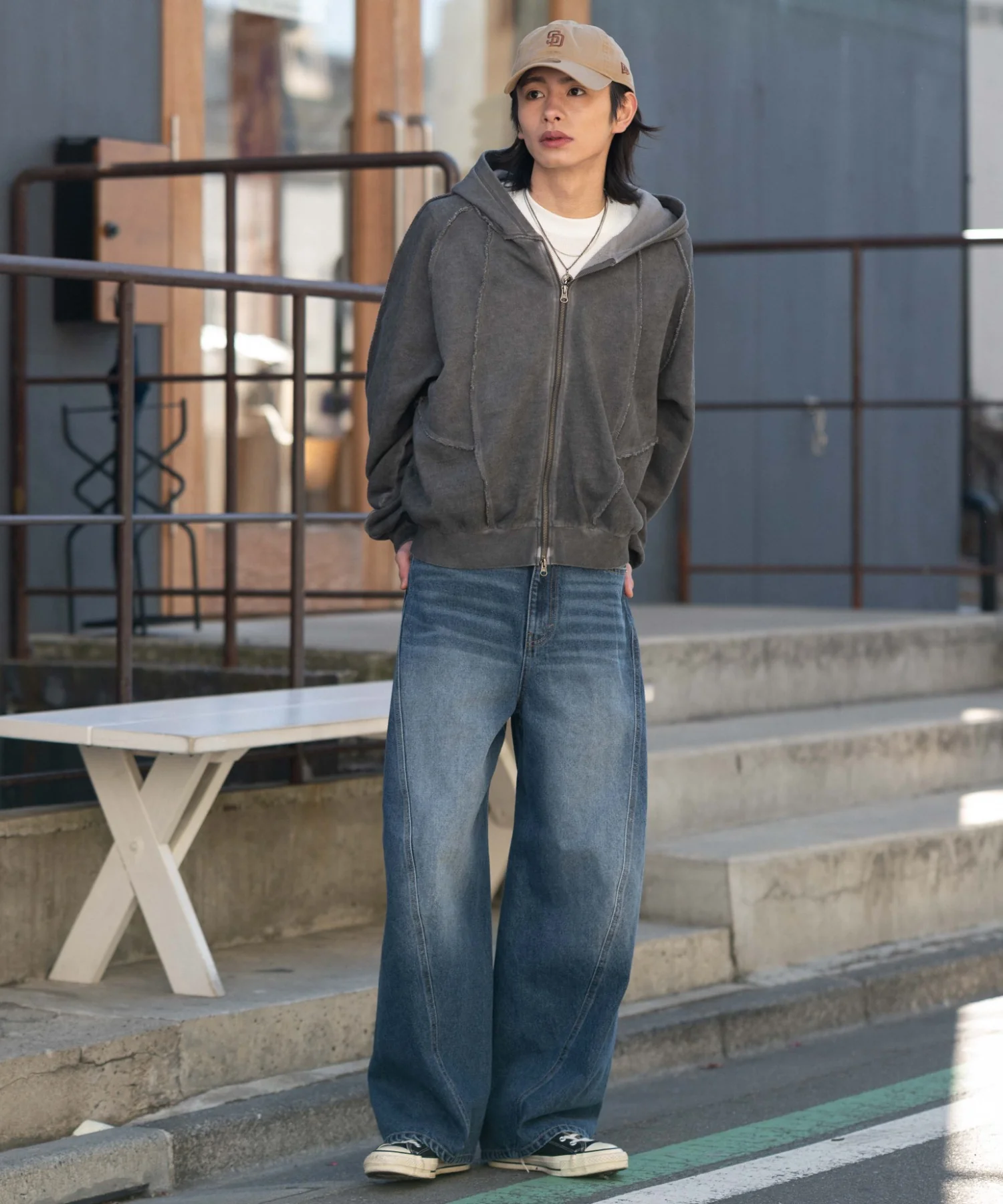カバーフィットバルーンデニムパンツ - Image 6