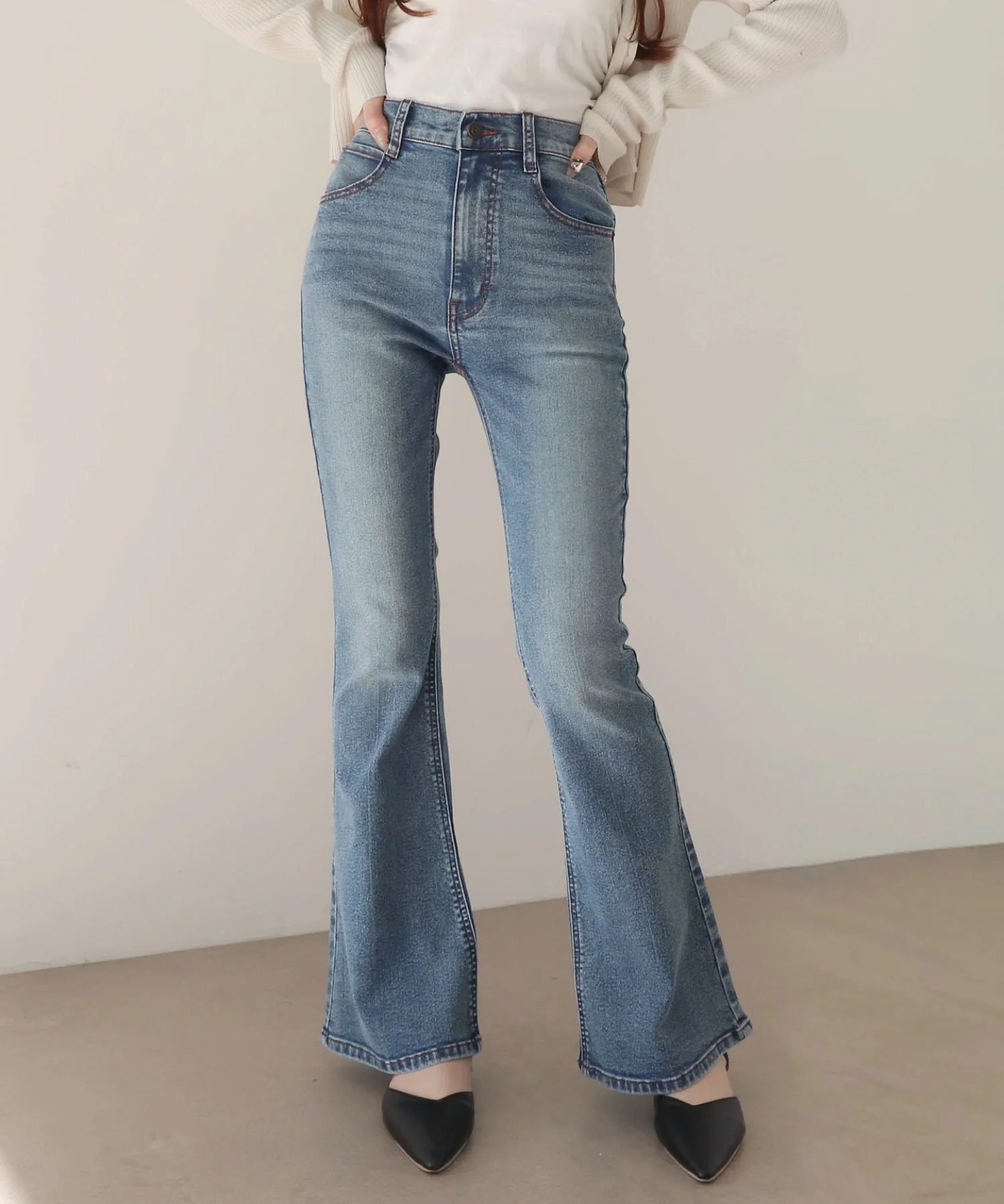 ストレッチフレアデニムパンツ - Image 13