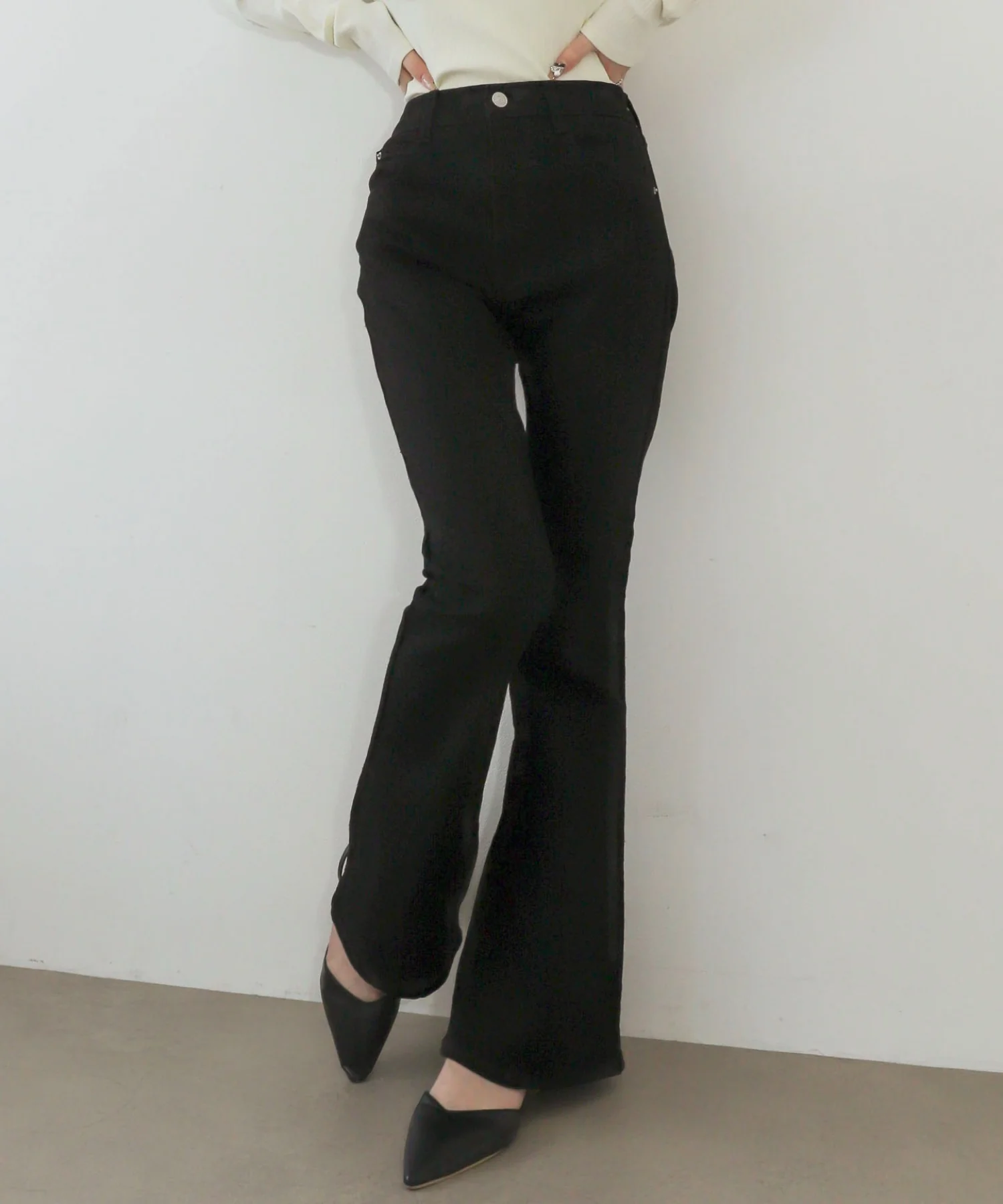 ストレッチフレアデニムパンツ - Image 2