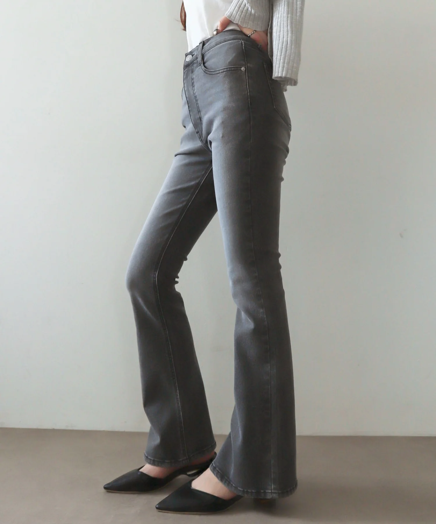 ストレッチフレアデニムパンツ - Image 29