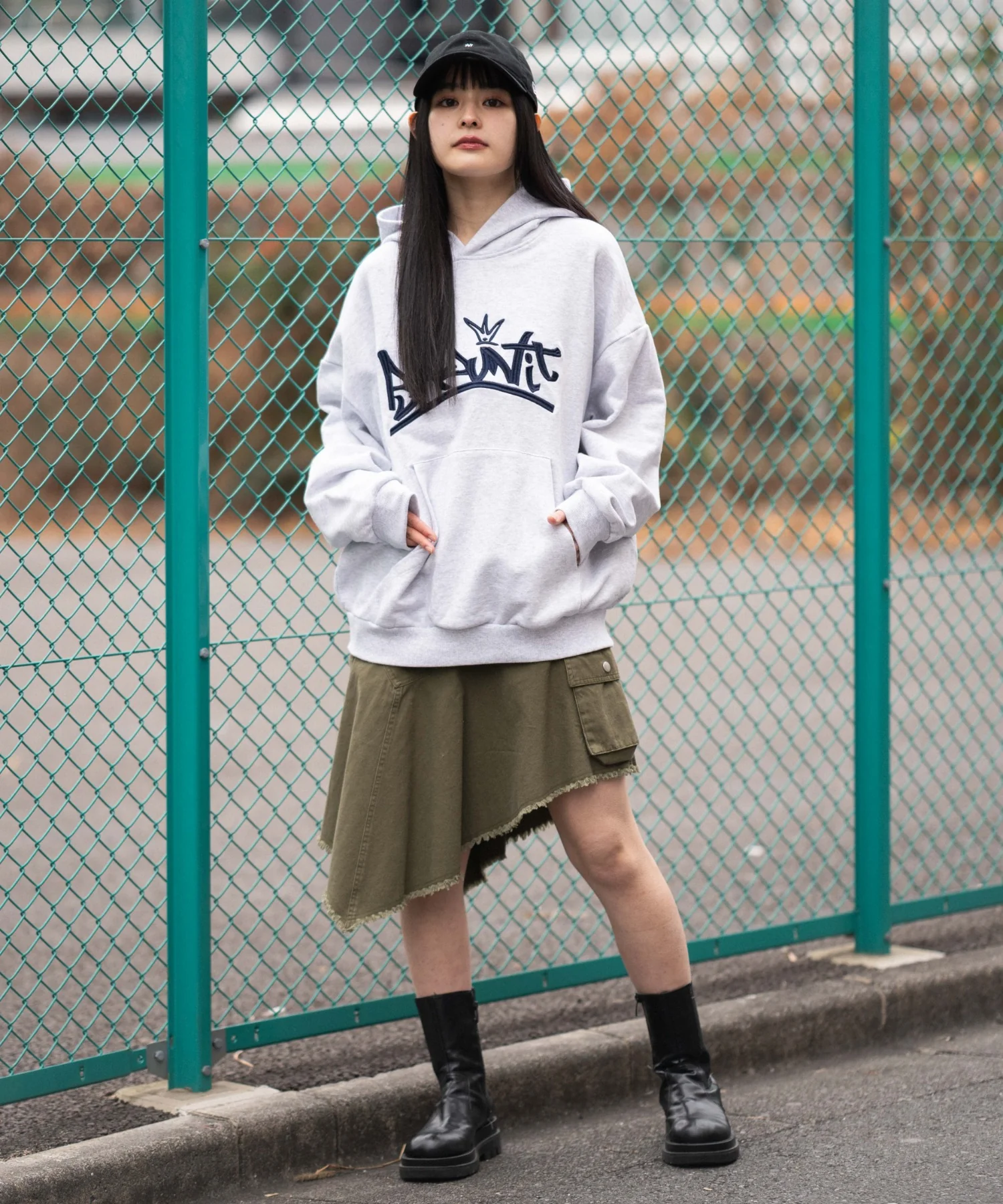 グラフィックロゴプルパーカー - Image 13
