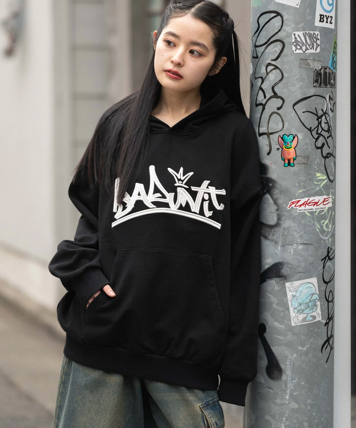 グラフィックロゴプルパーカー - Image 4