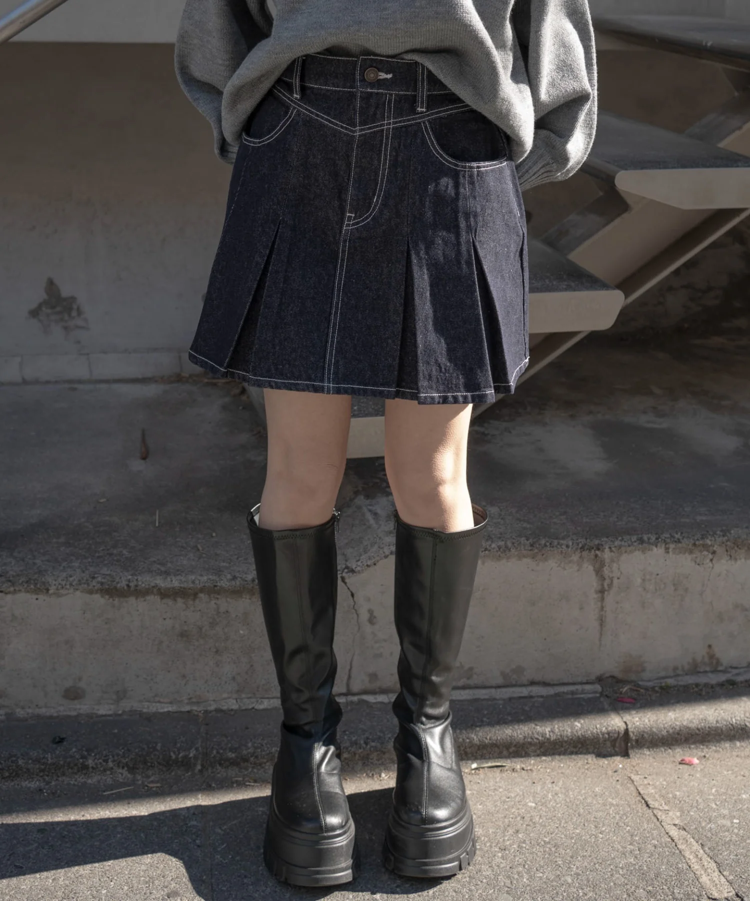 デニムプリーツミニスカート - Image 18
