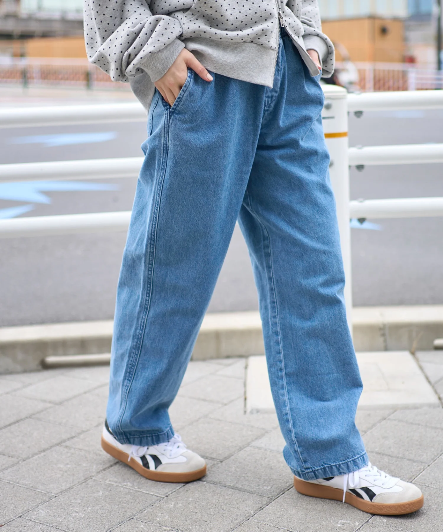 ユルフィットデニムイージーパンツ - Image 20