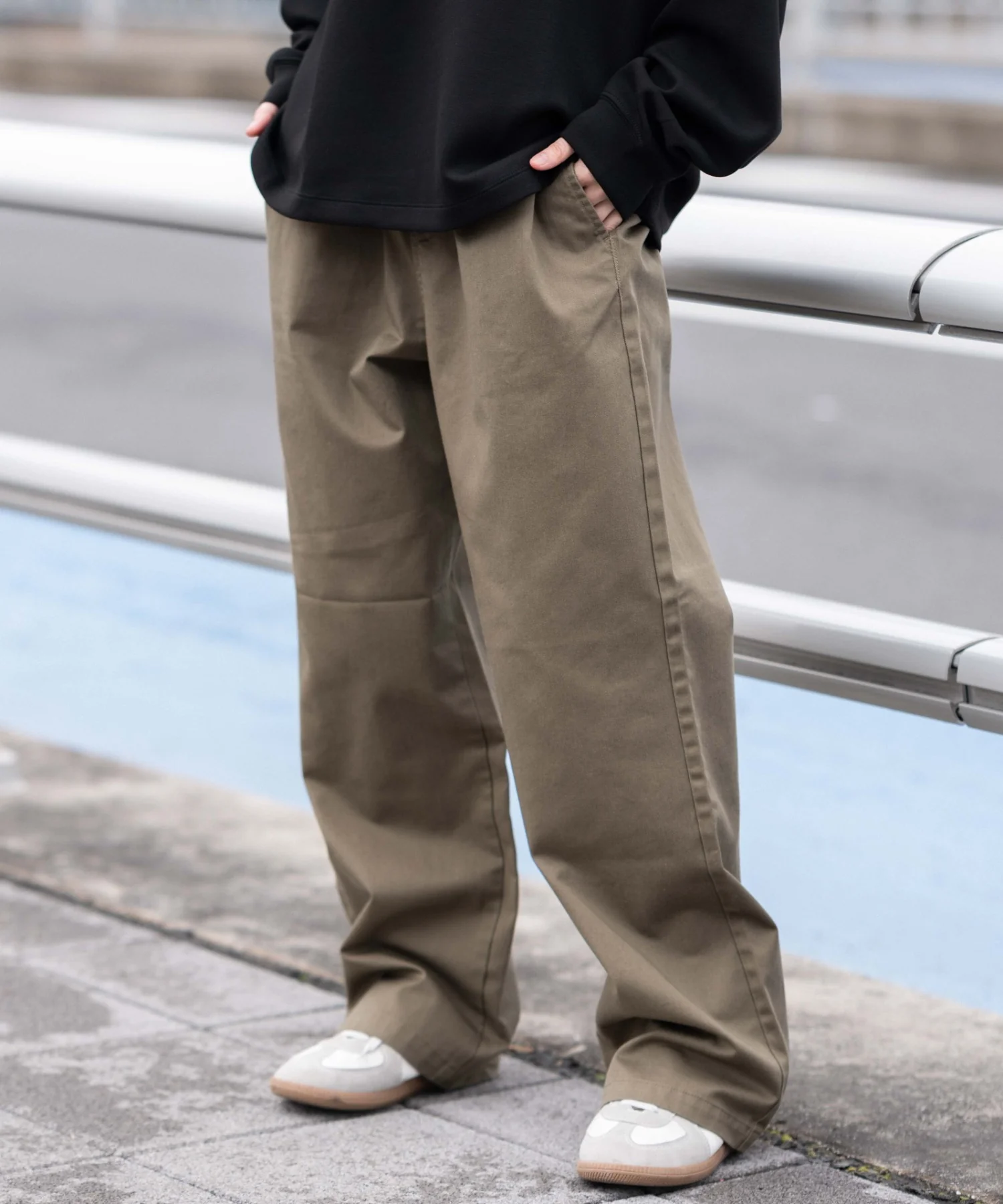 ユルフィットコットンイージーパンツ - Image 4