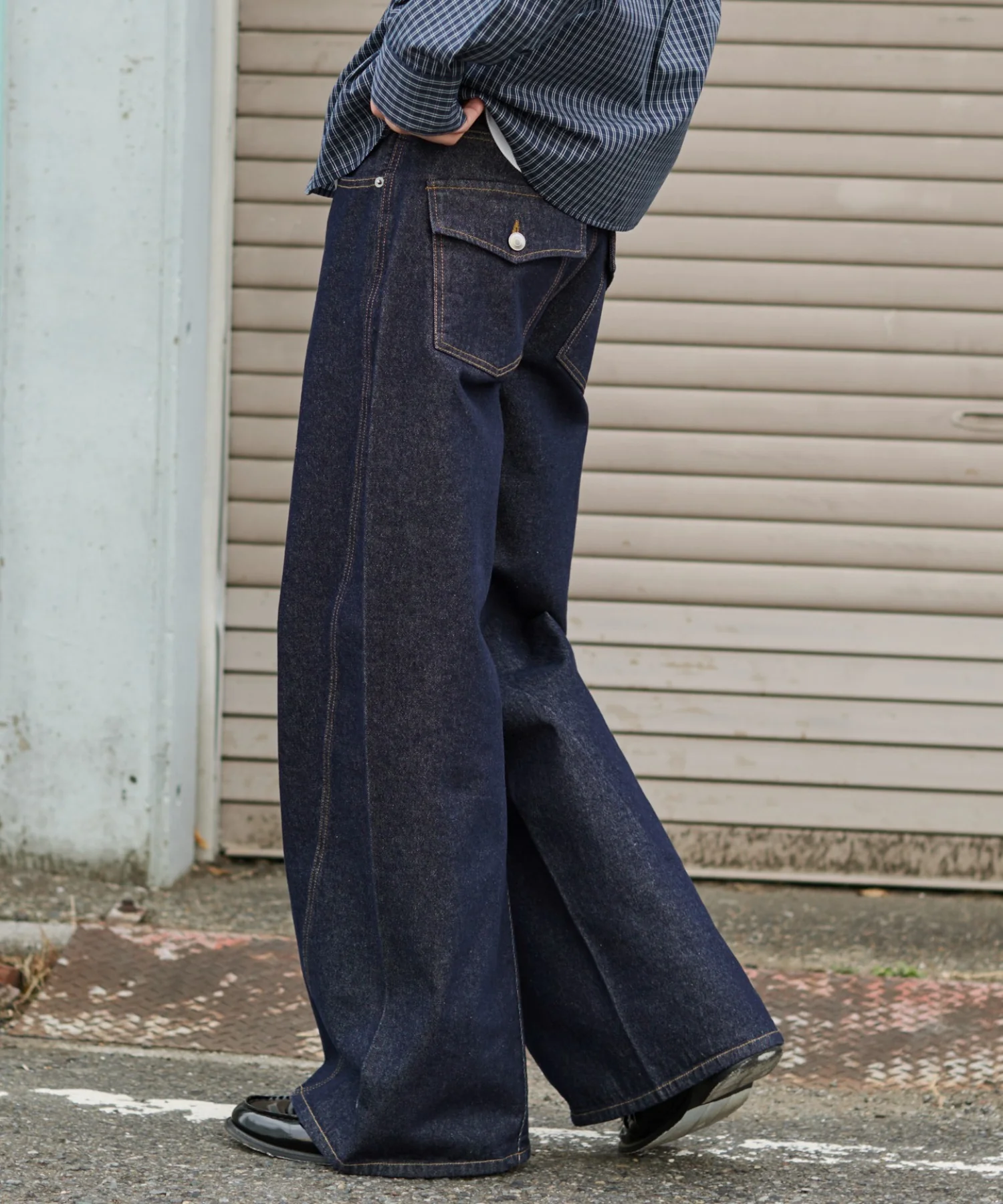 カバーフィットフラップデニムパンツ - Image 12