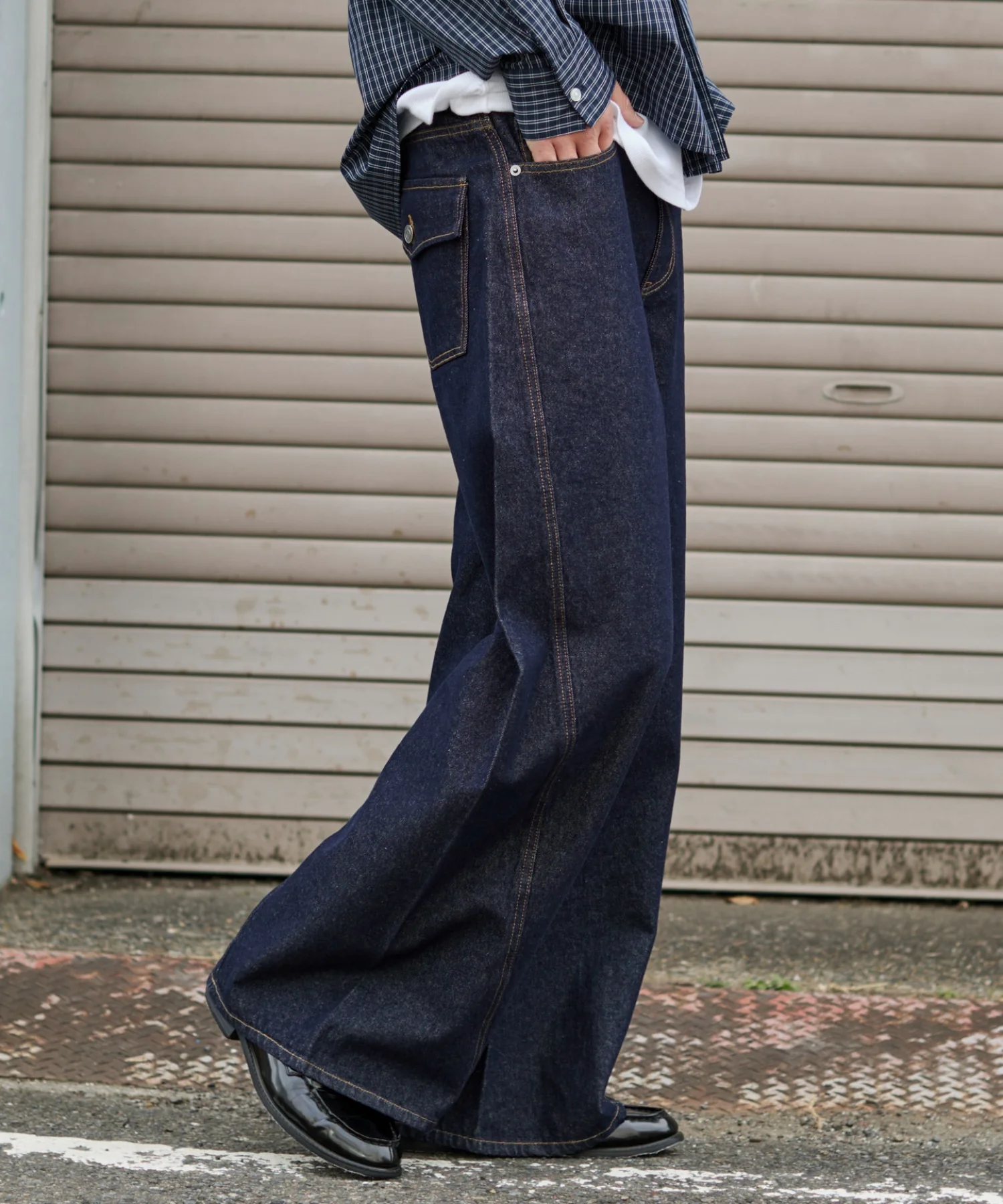 カバーフィットフラップデニムパンツ - Image 14